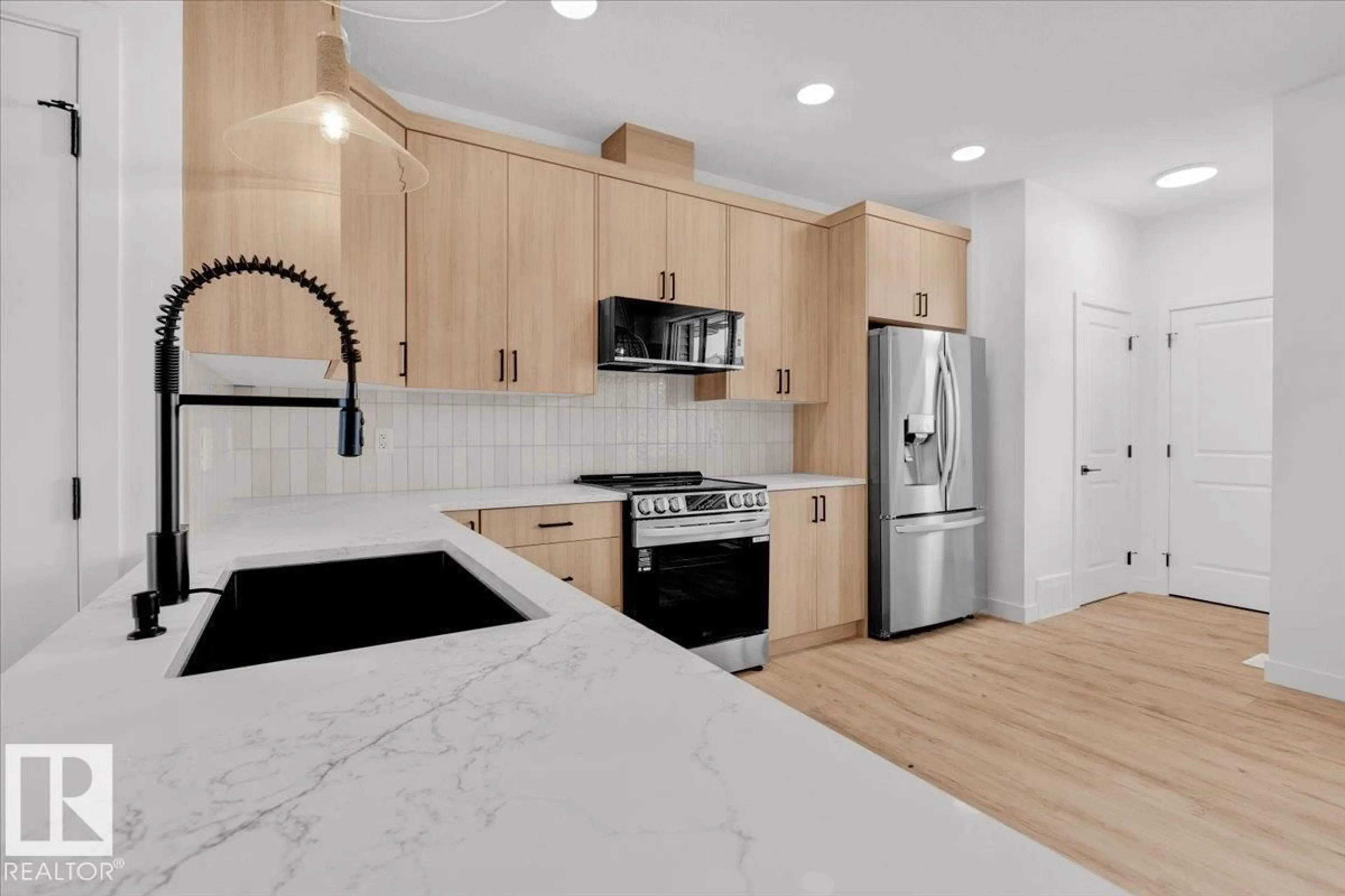 Open concept kitchen, unknown for 1323 KESWICK DR, Edmonton Alberta T6W4V8