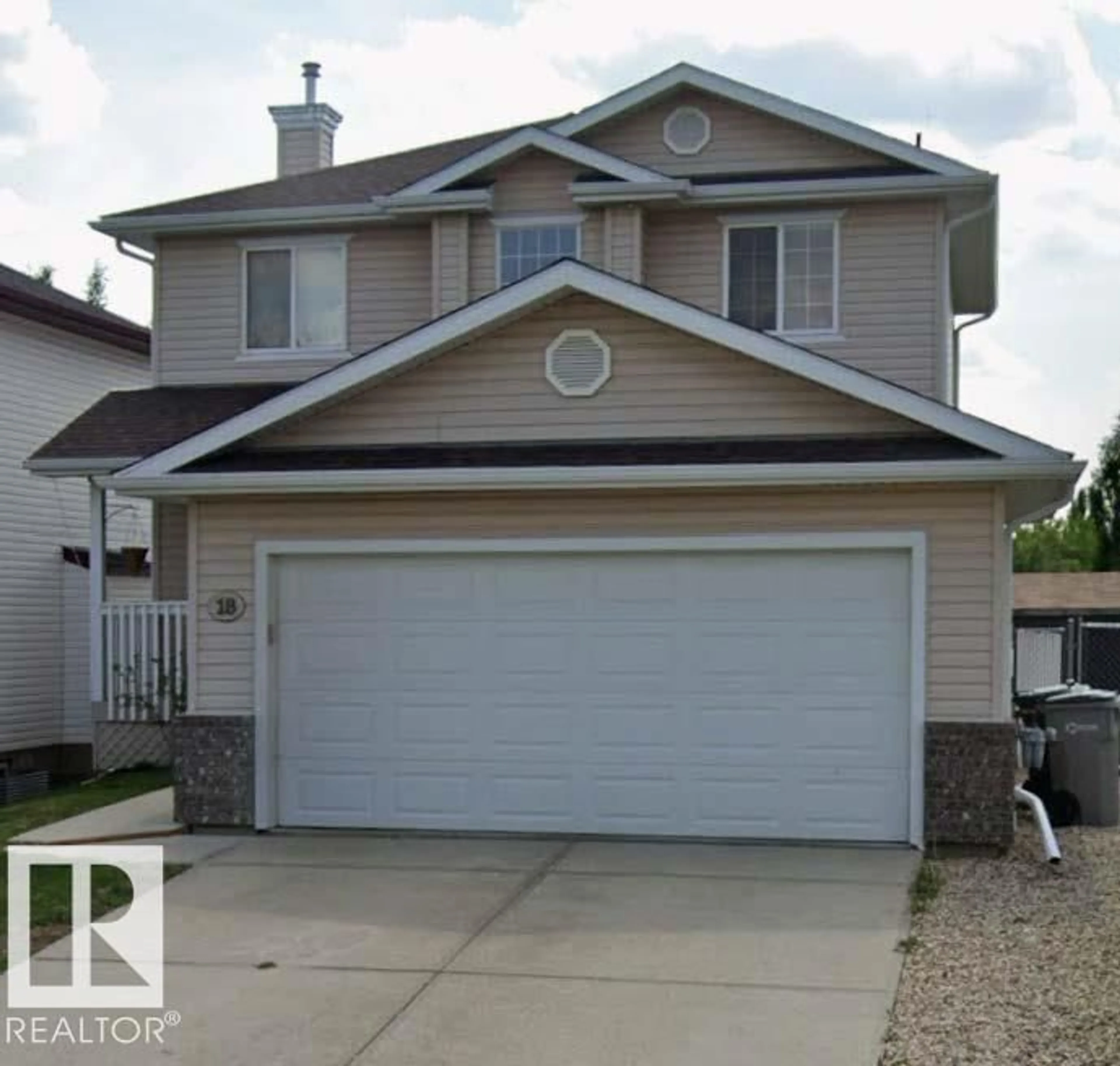 Home with vinyl exterior material, street for 18 BELFRY FAIRWAY CR, Stony Plain Alberta T7Z2M8