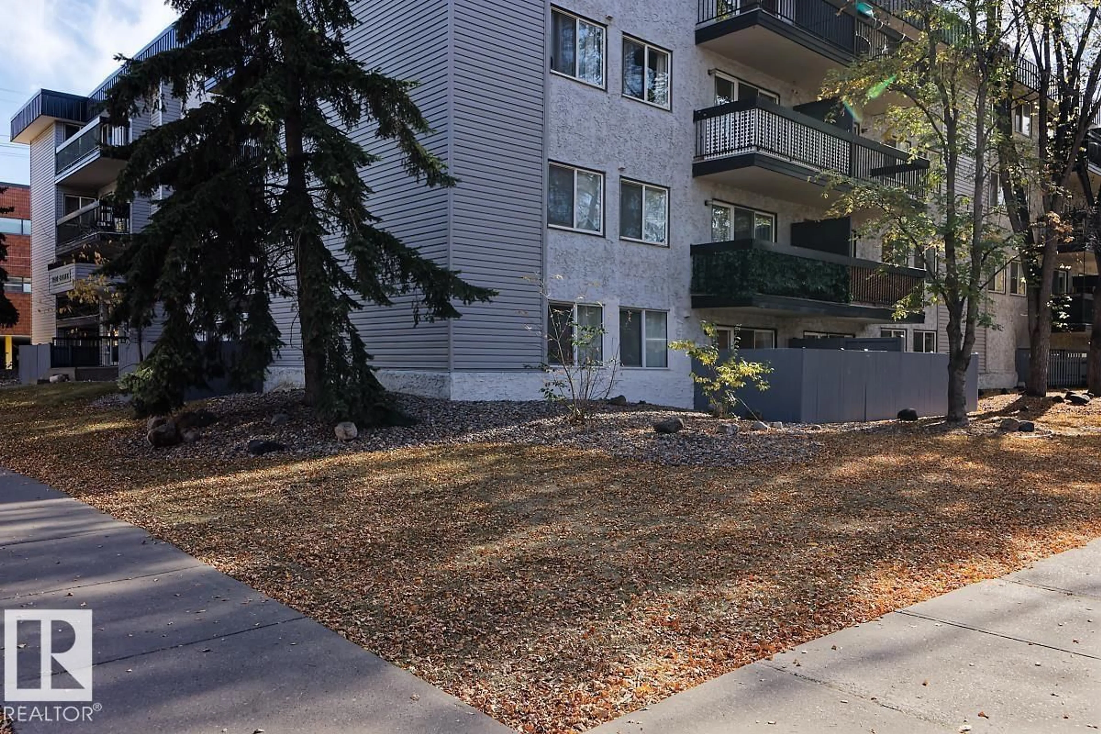 Patio, street for 11217 - 105 103 AV NW, Edmonton Alberta T5K2V9