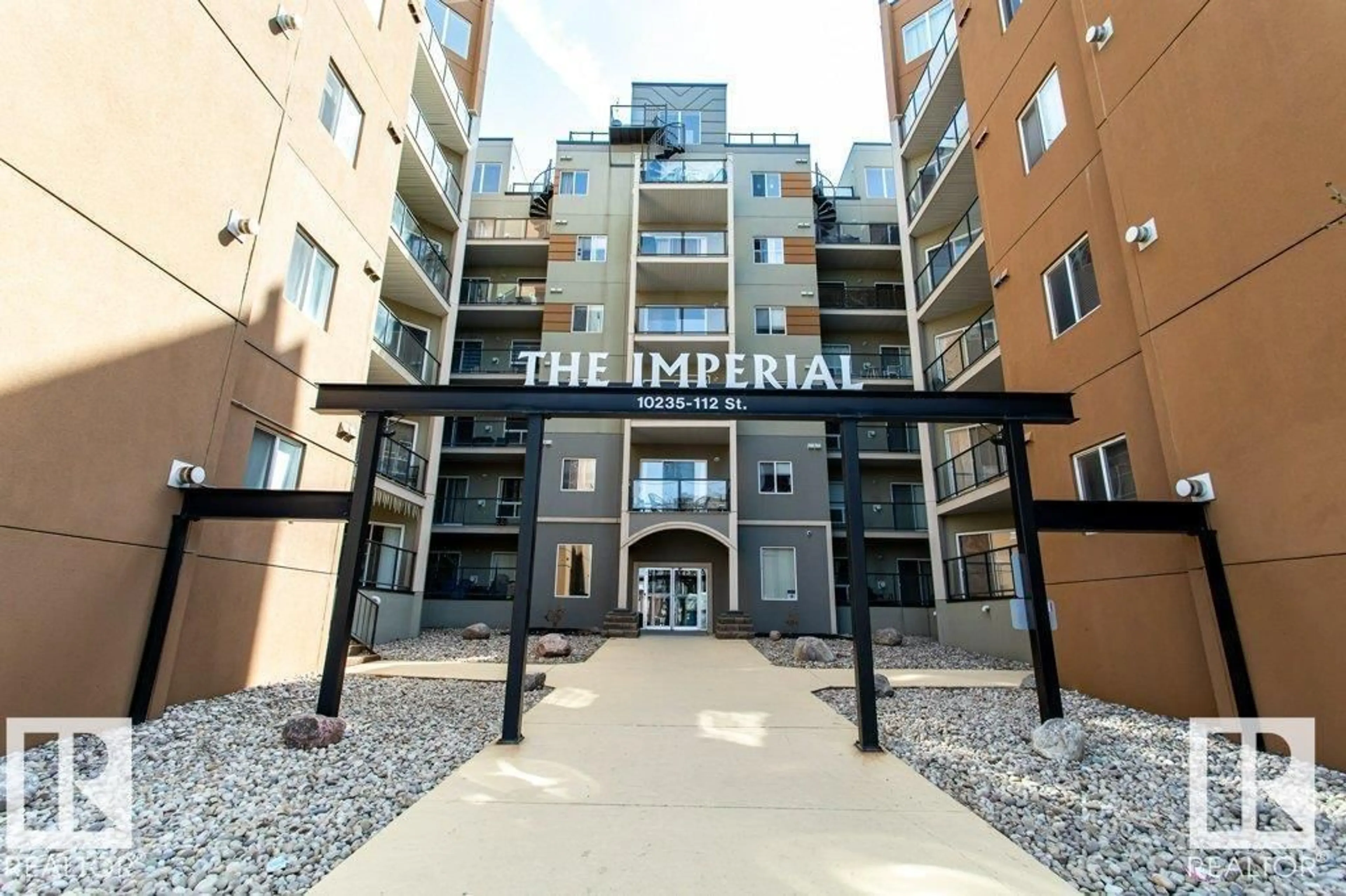 Indoor foyer for 509 - 10235 112 ST, Edmonton Alberta T5K1M7