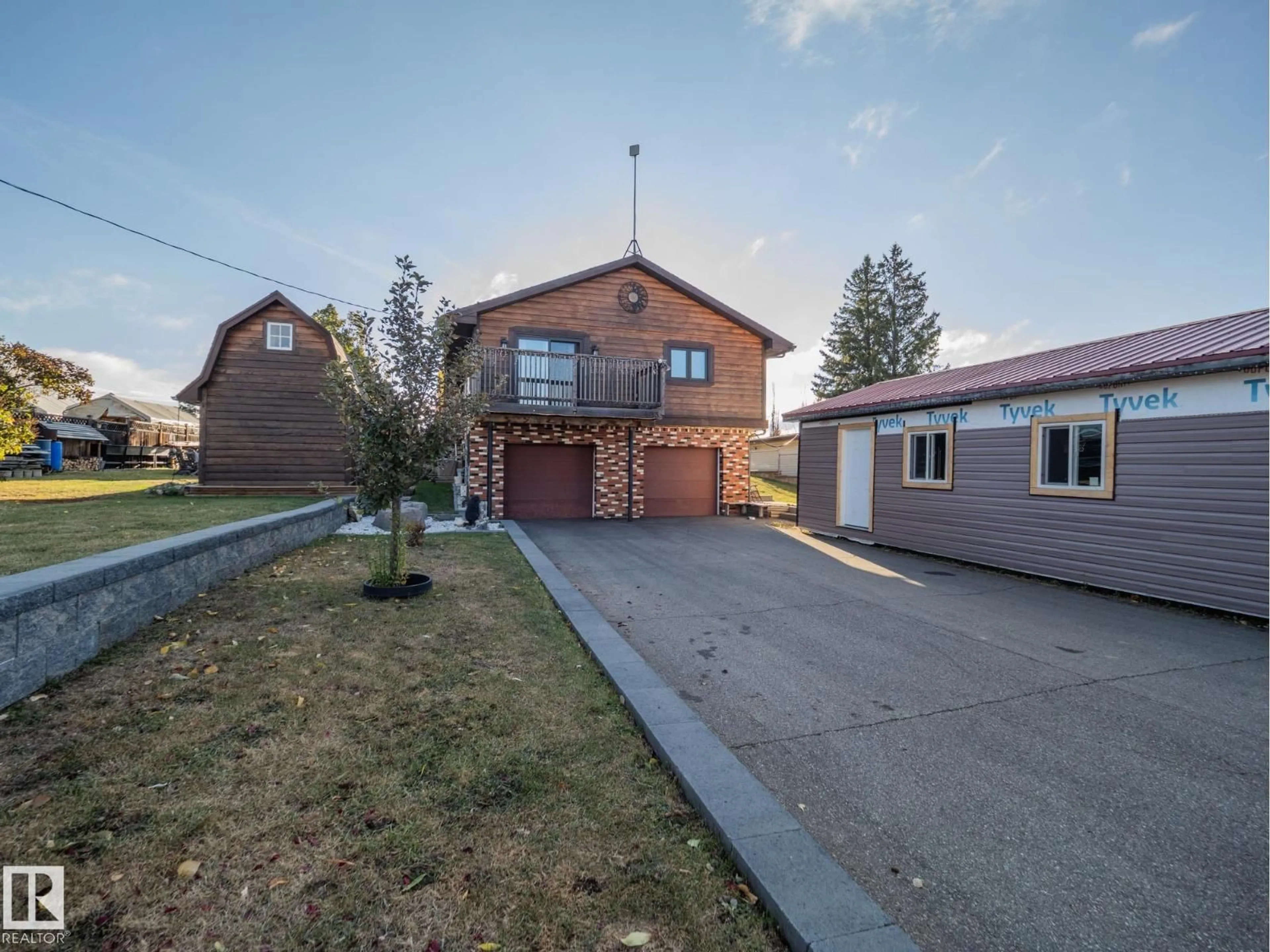 A pic from outside/outdoor area/front of a property/back of a property/a pic from drone, street for 403 4 ST, Rural Lac Ste. Anne County Alberta T0E1A0