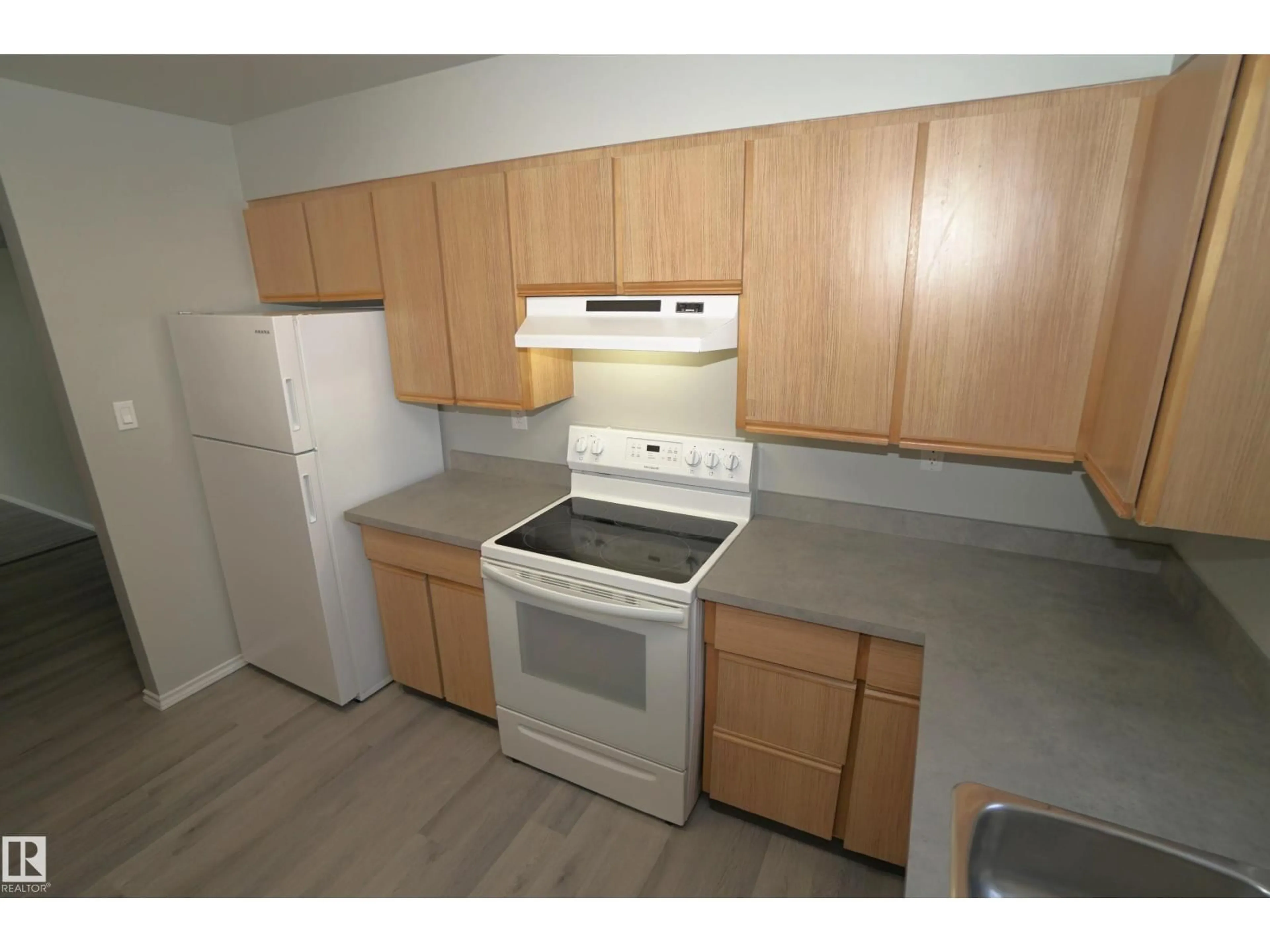 Standard kitchen, unknown for #31 - 7604 29 AV, Edmonton Alberta T6K3Z2