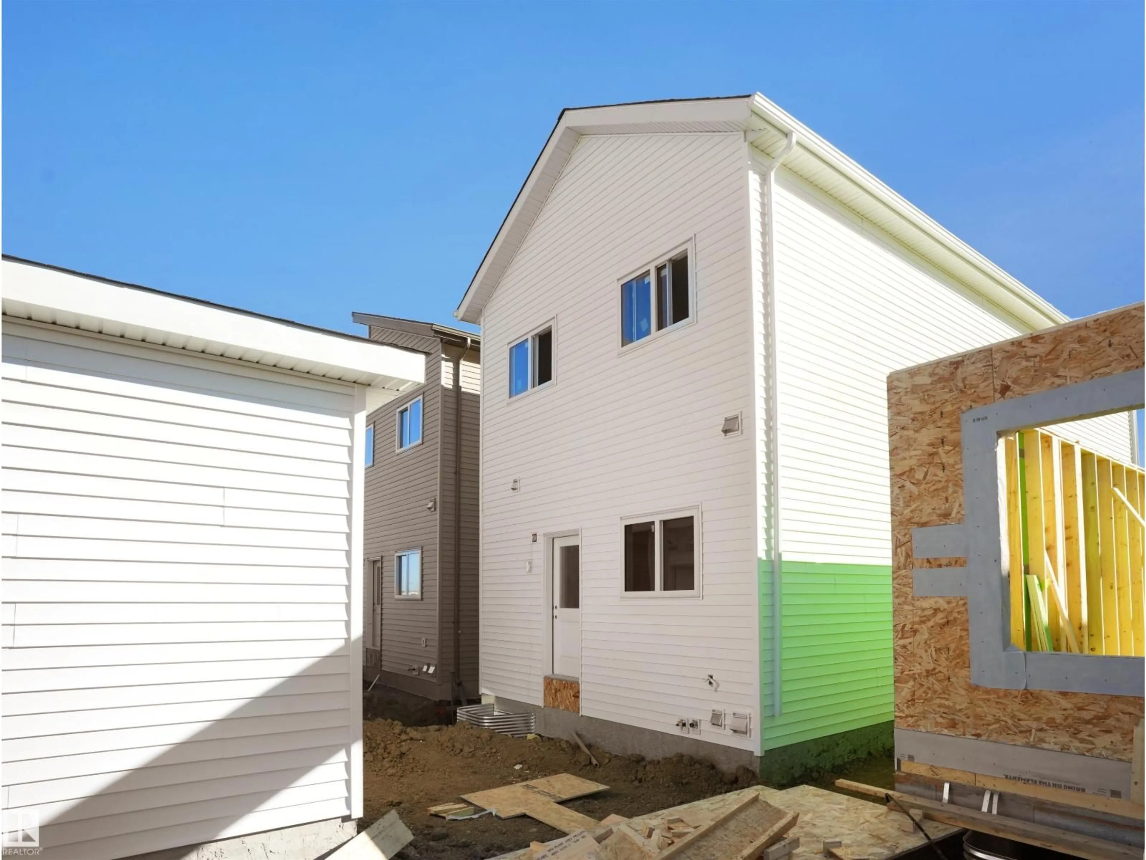 Home with vinyl exterior material, building for 434 CRYSTAL CREEK LINK, Leduc Alberta T9E0X5