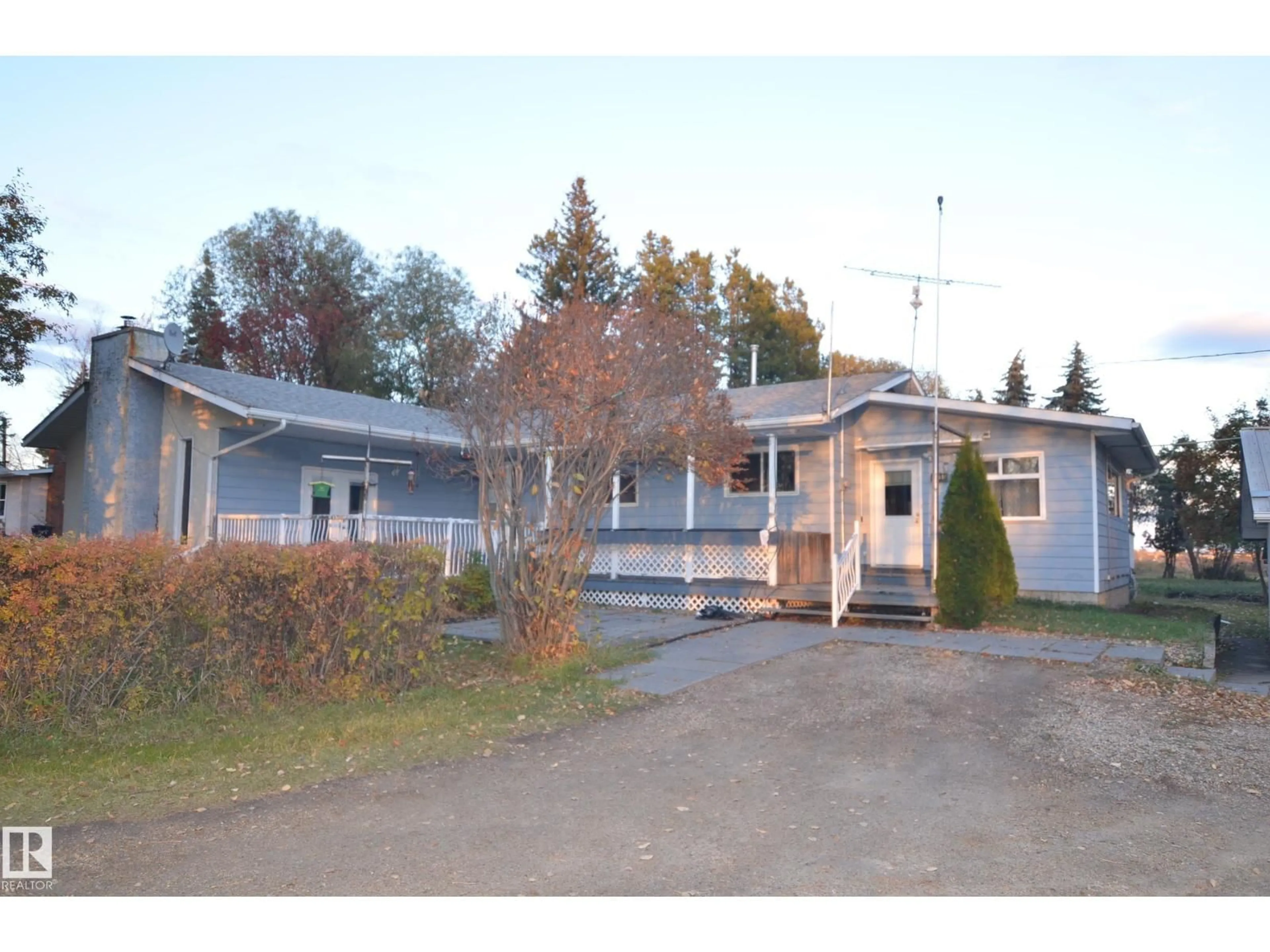 Unknown for 5815 BOUNDARY ROAD, Barrhead Alberta T7N1B9