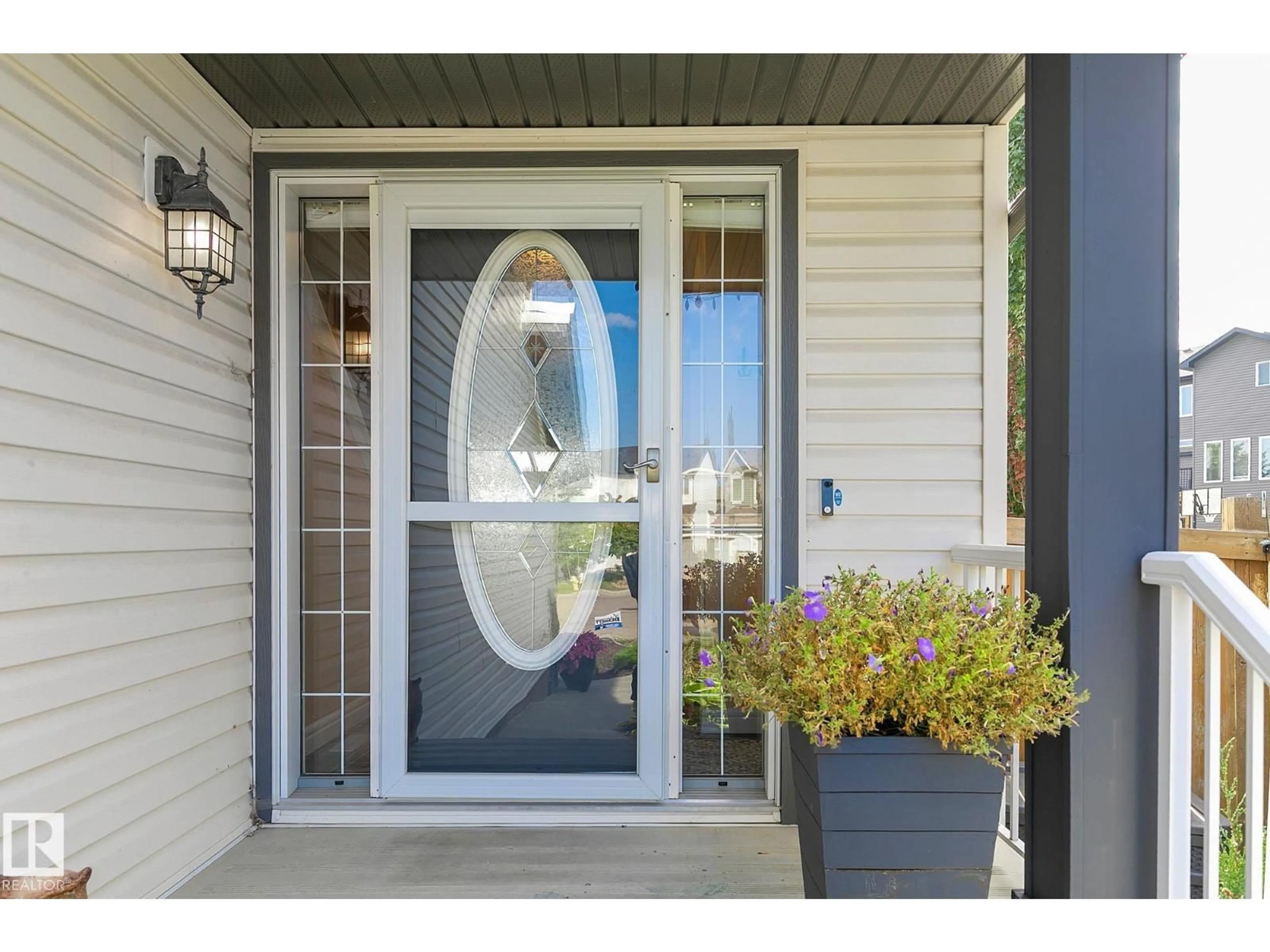 Indoor entryway for 15 HARWOOD, Spruce Grove Alberta T7X0H7