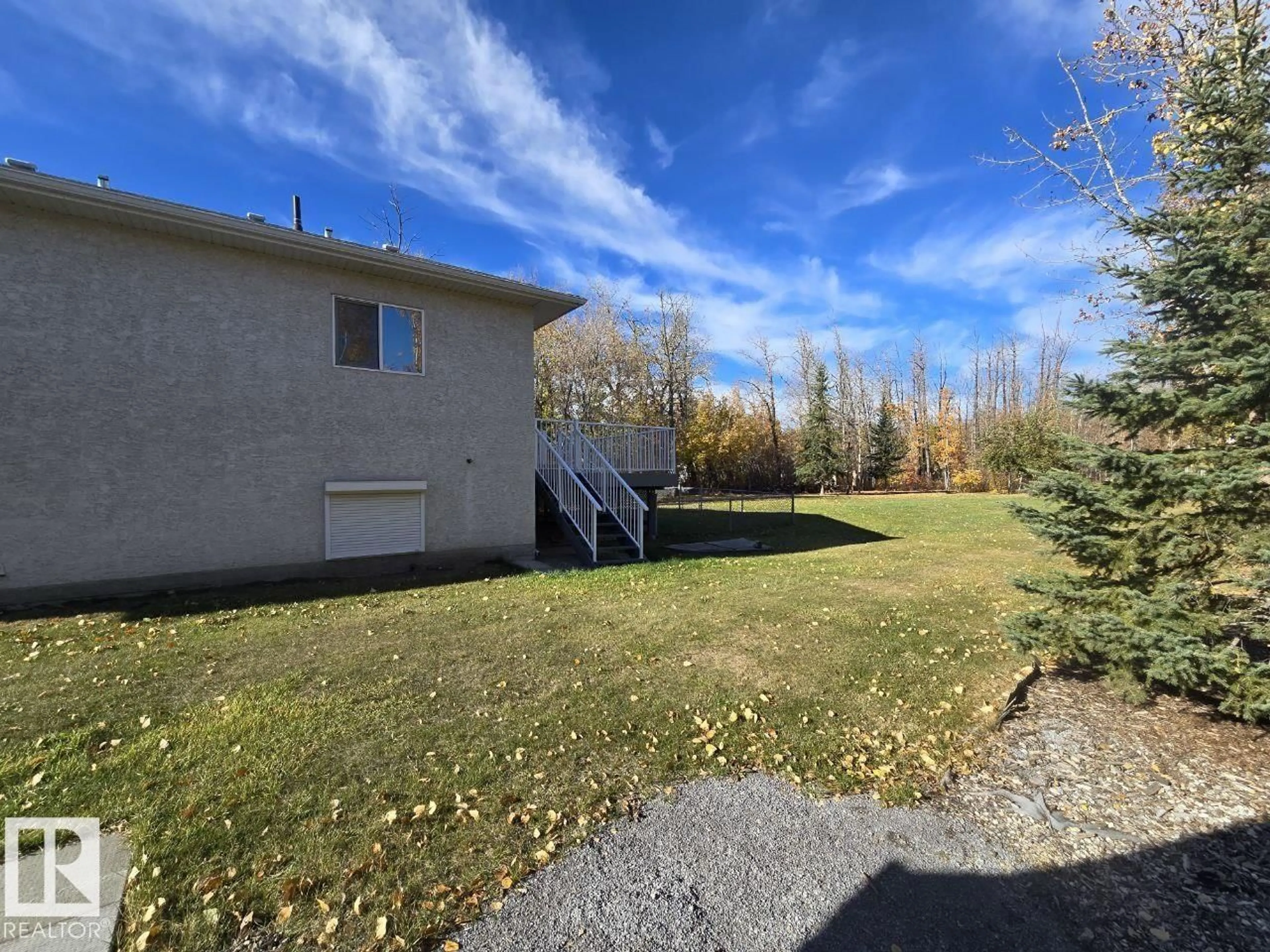 A pic from outside/outdoor area/front of a property/back of a property/a pic from drone, unknown for 13904 162 AV, Edmonton Alberta T6V1J4