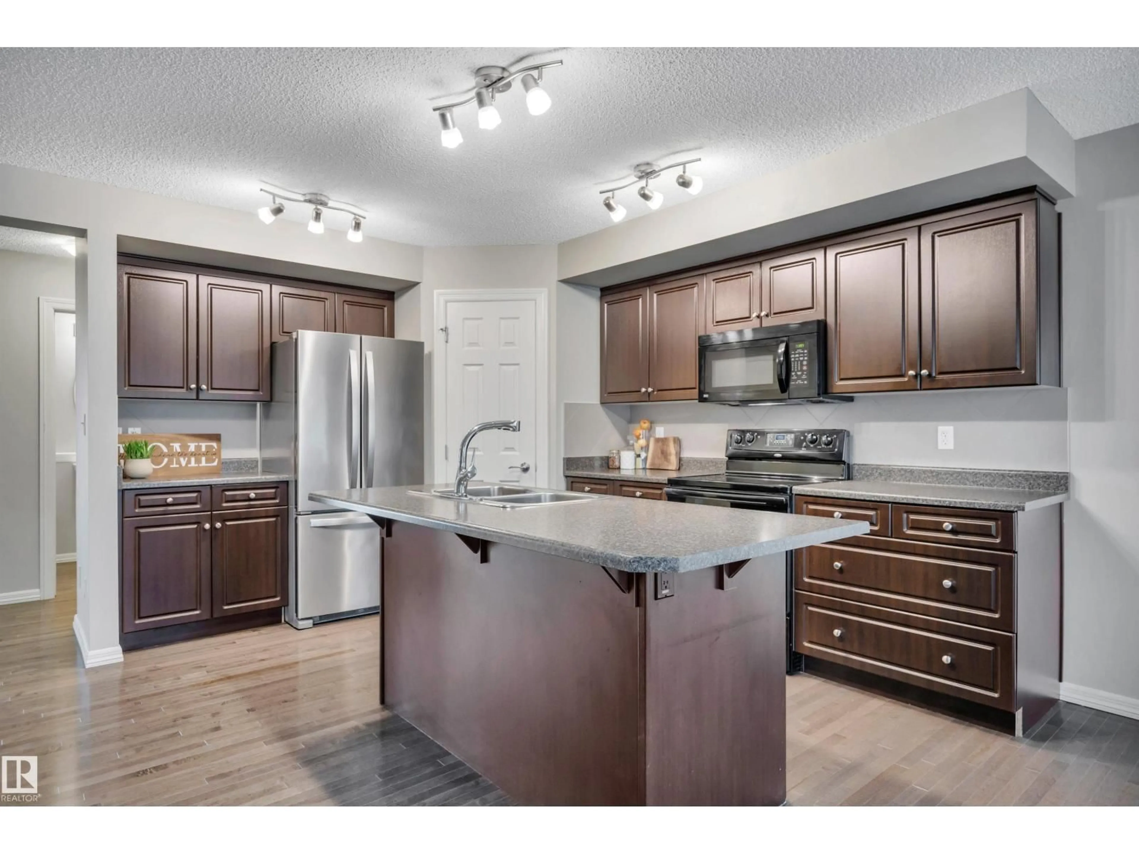 Open concept kitchen, unknown for 6213 60 ST, Beaumont Alberta T4X0J3