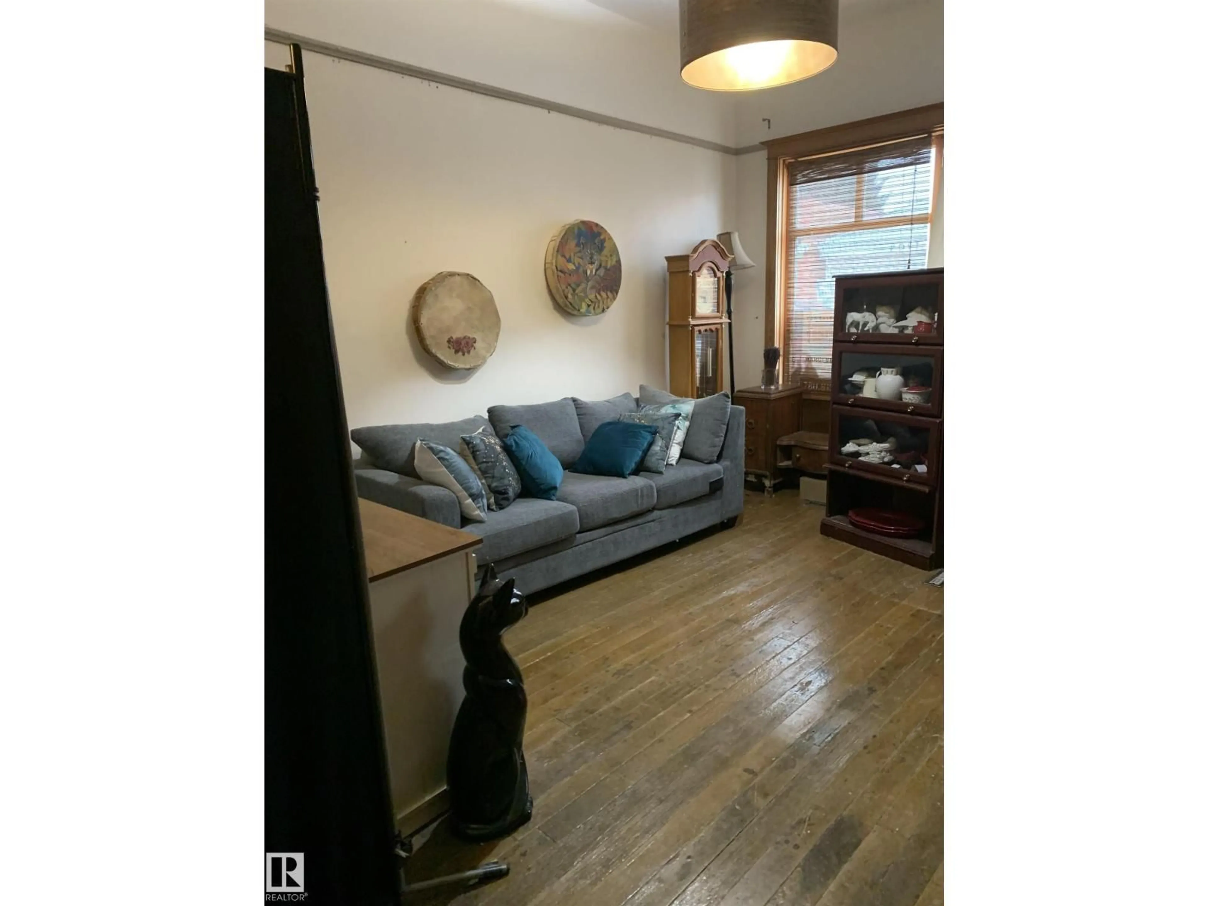 Living room with furniture, unknown for 5023 50 STREET, Vilna Alberta T0A3L0