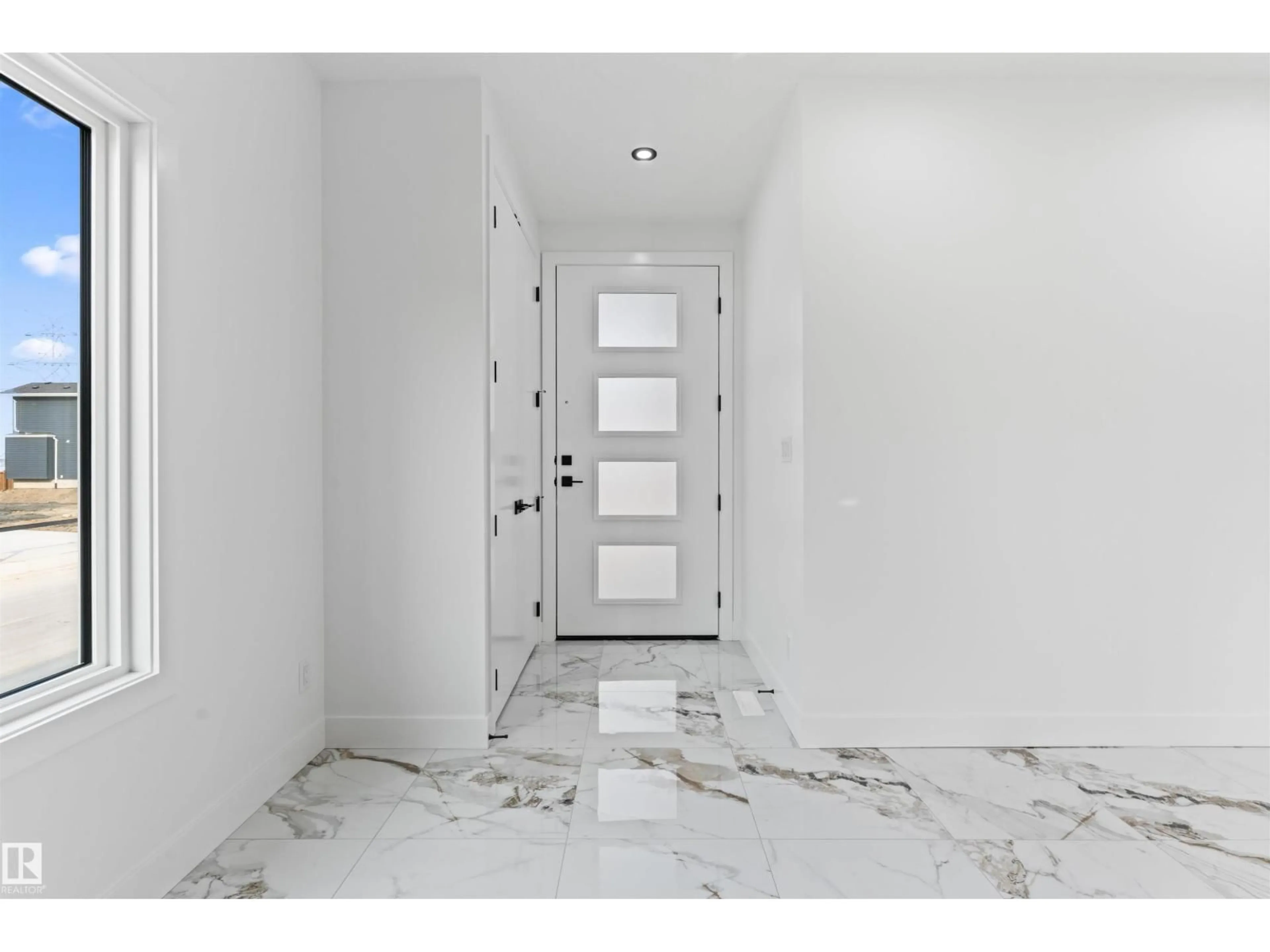 Indoor entryway for 221 CRYSTAL CREEK DR, Leduc Alberta T9E0X6