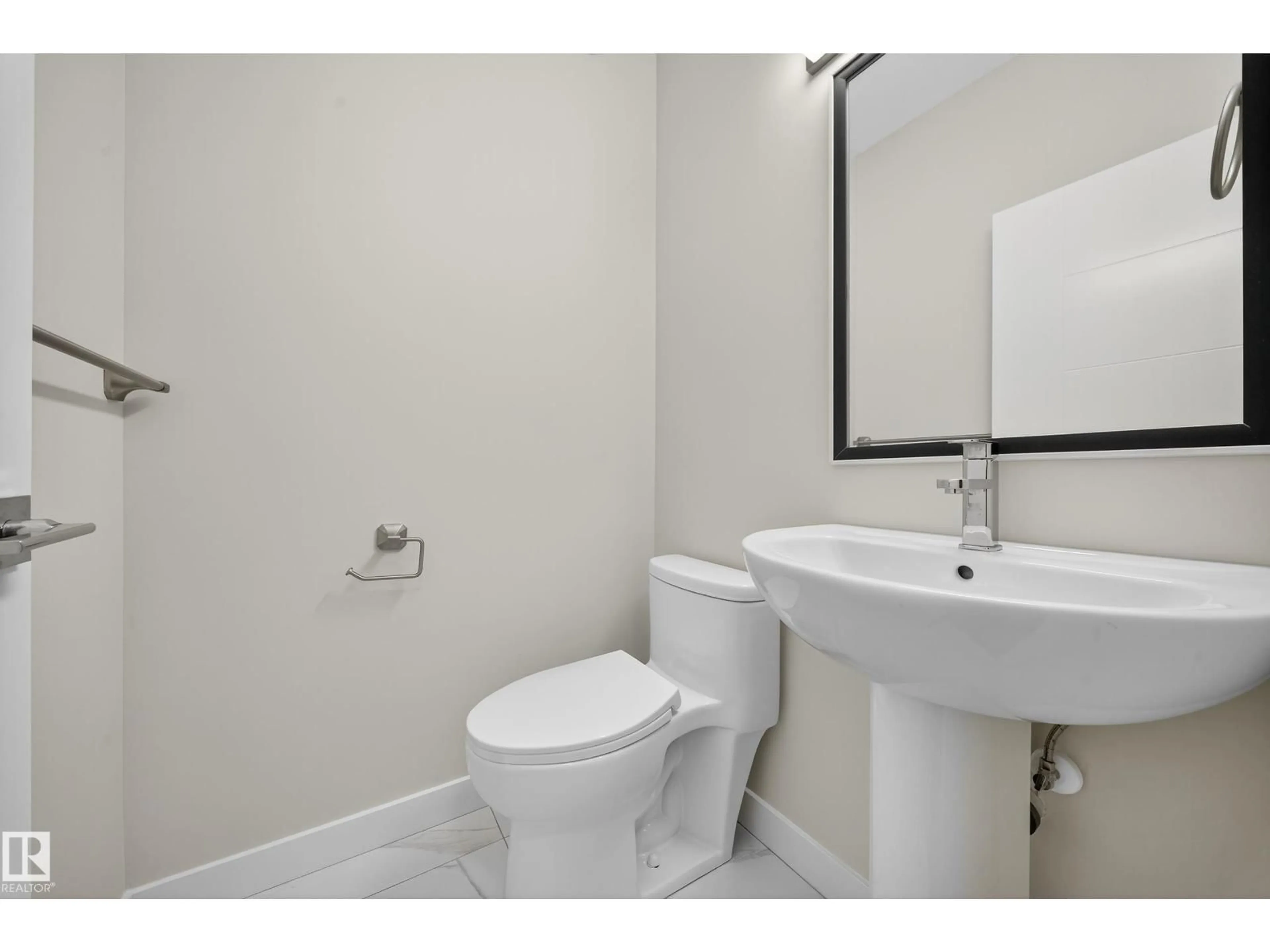 Standard bathroom, unknown for 575 REYNALDS WYND, Leduc Alberta T0C2K0