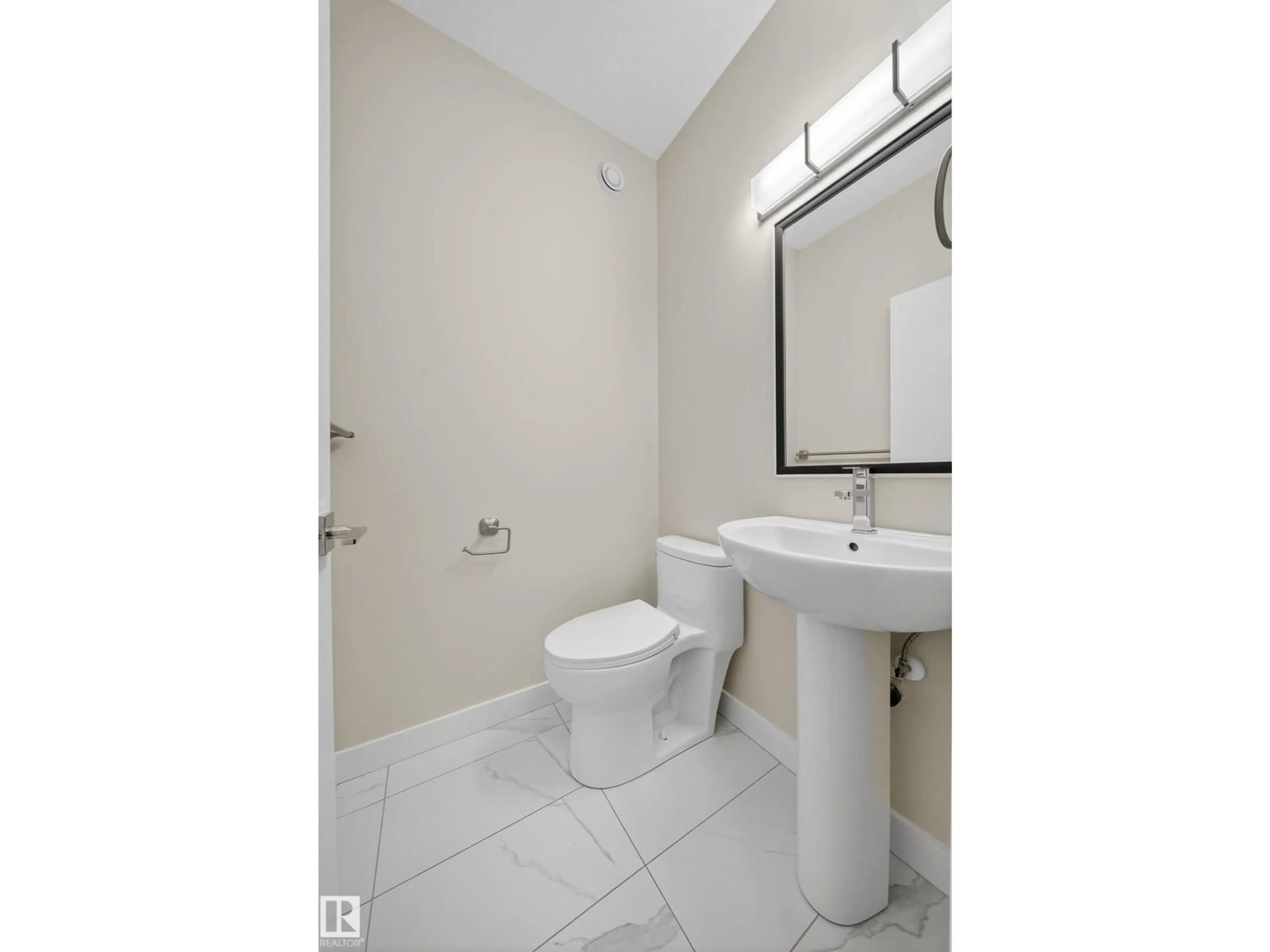 Standard bathroom, ceramic/tile floor for 575 REYNALDS WYND, Leduc Alberta T0C2K0