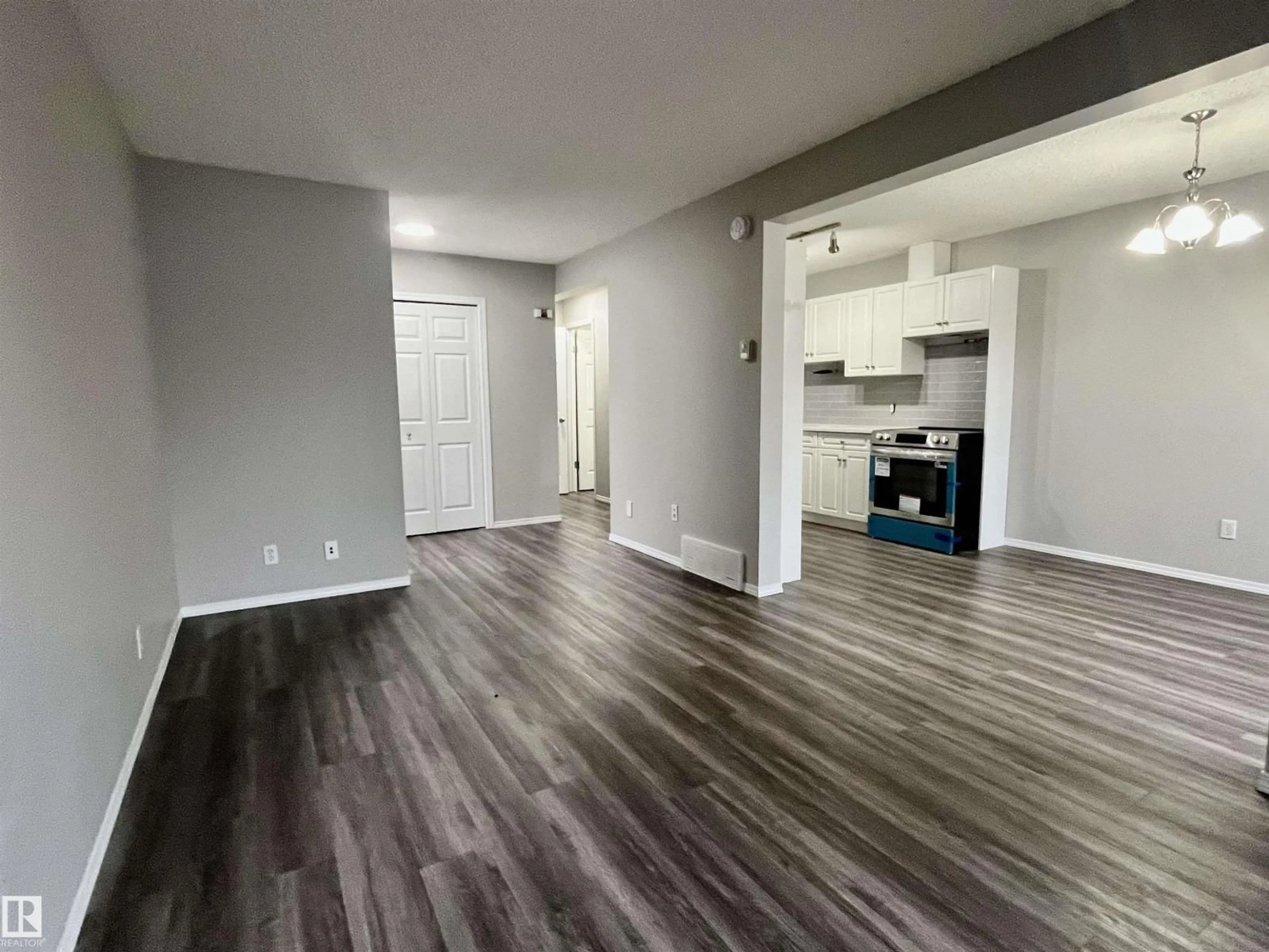 A pic of a room for #4 - 61 MICHIGAN ST, Devon Alberta T9G1H7