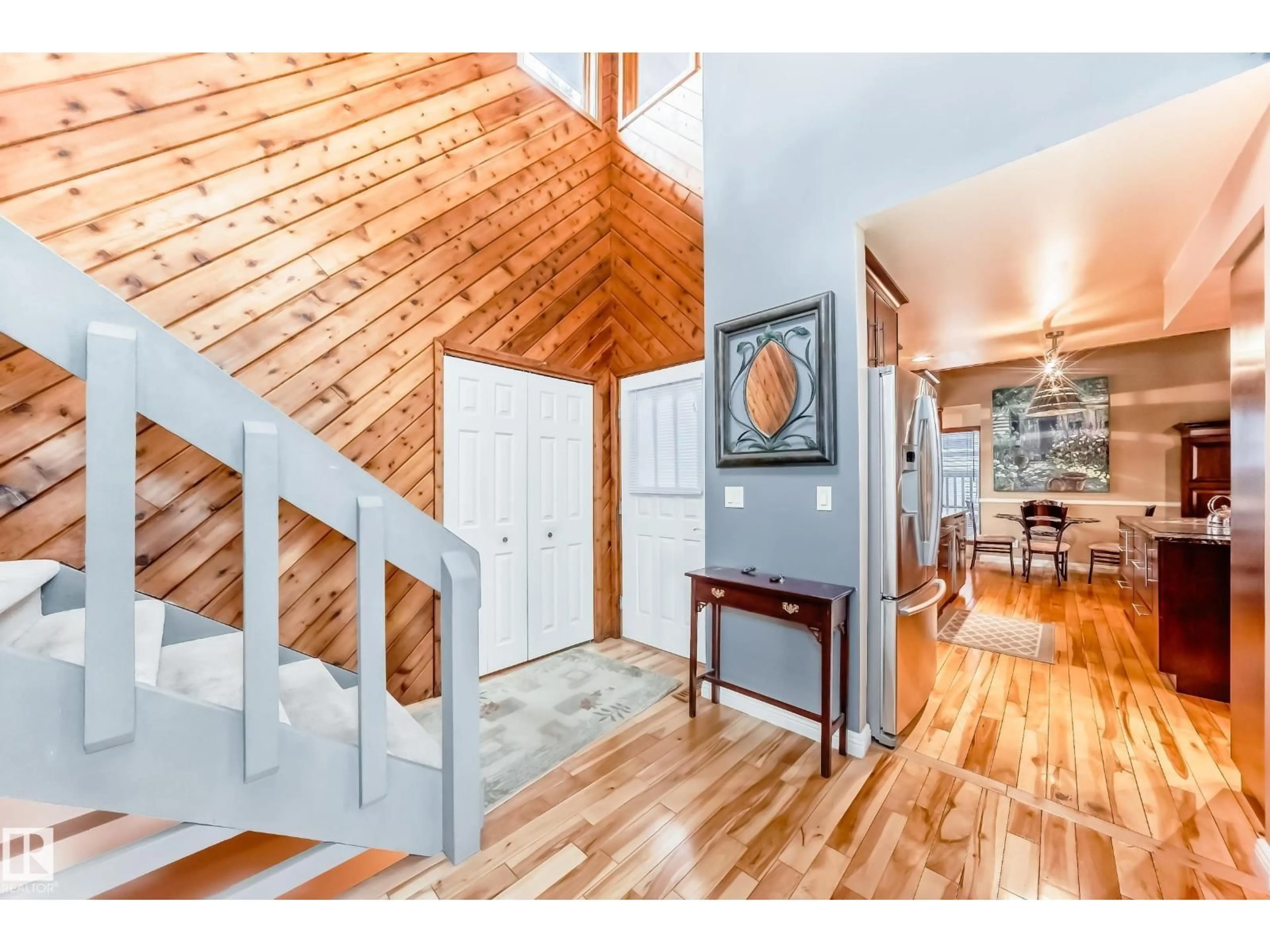 Indoor entryway for 52 WOODSTOCK DR, Sherwood Park Alberta T8A4C3