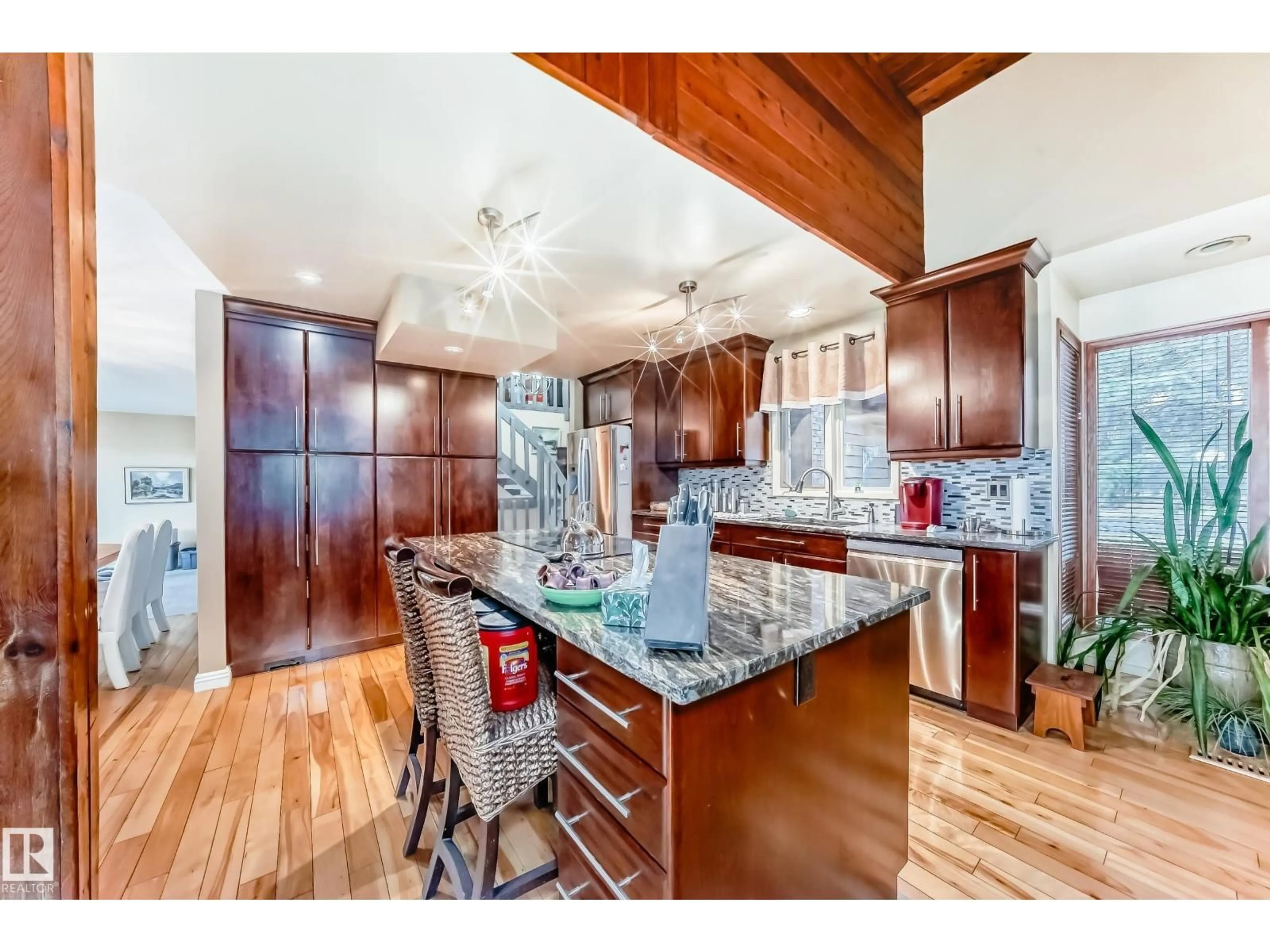 Open concept kitchen, unknown for 52 WOODSTOCK DR, Sherwood Park Alberta T8A4C3