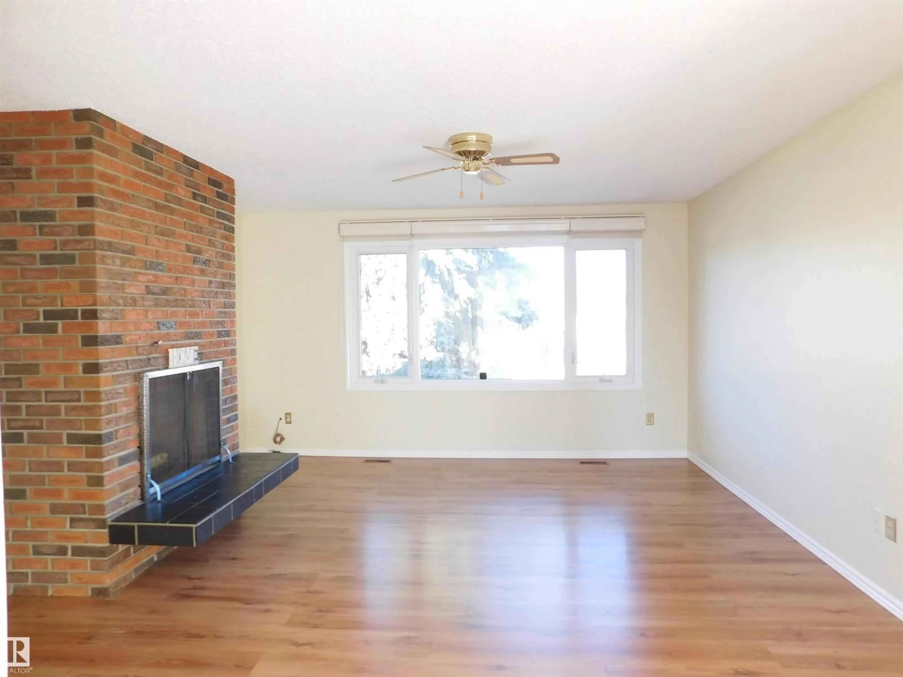 Unknown for NW - 9311 187 ST, Edmonton Alberta T5T1R8