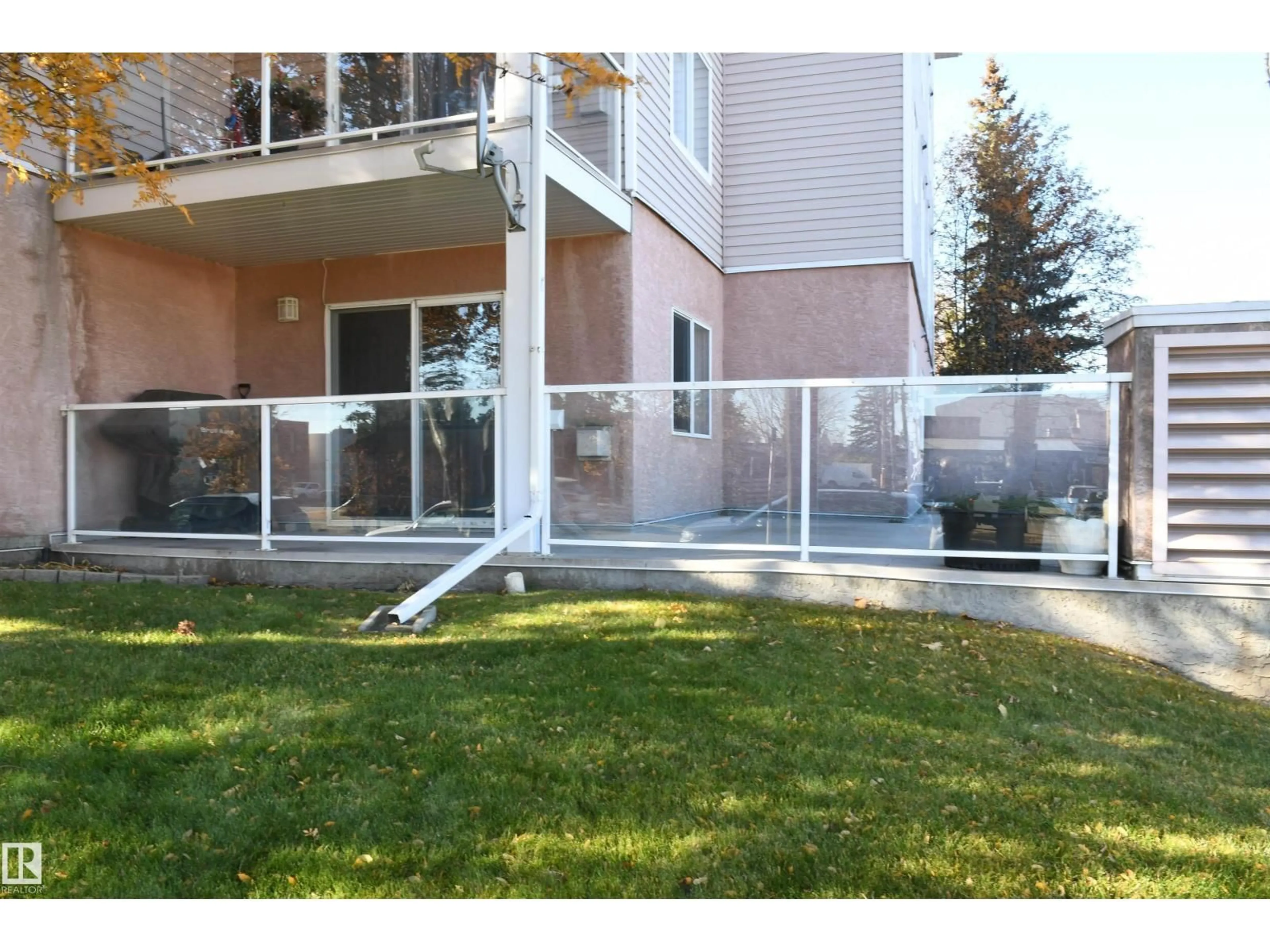 Patio, unknown for 105 - 5102 49 AV, Leduc Alberta T9E8H1