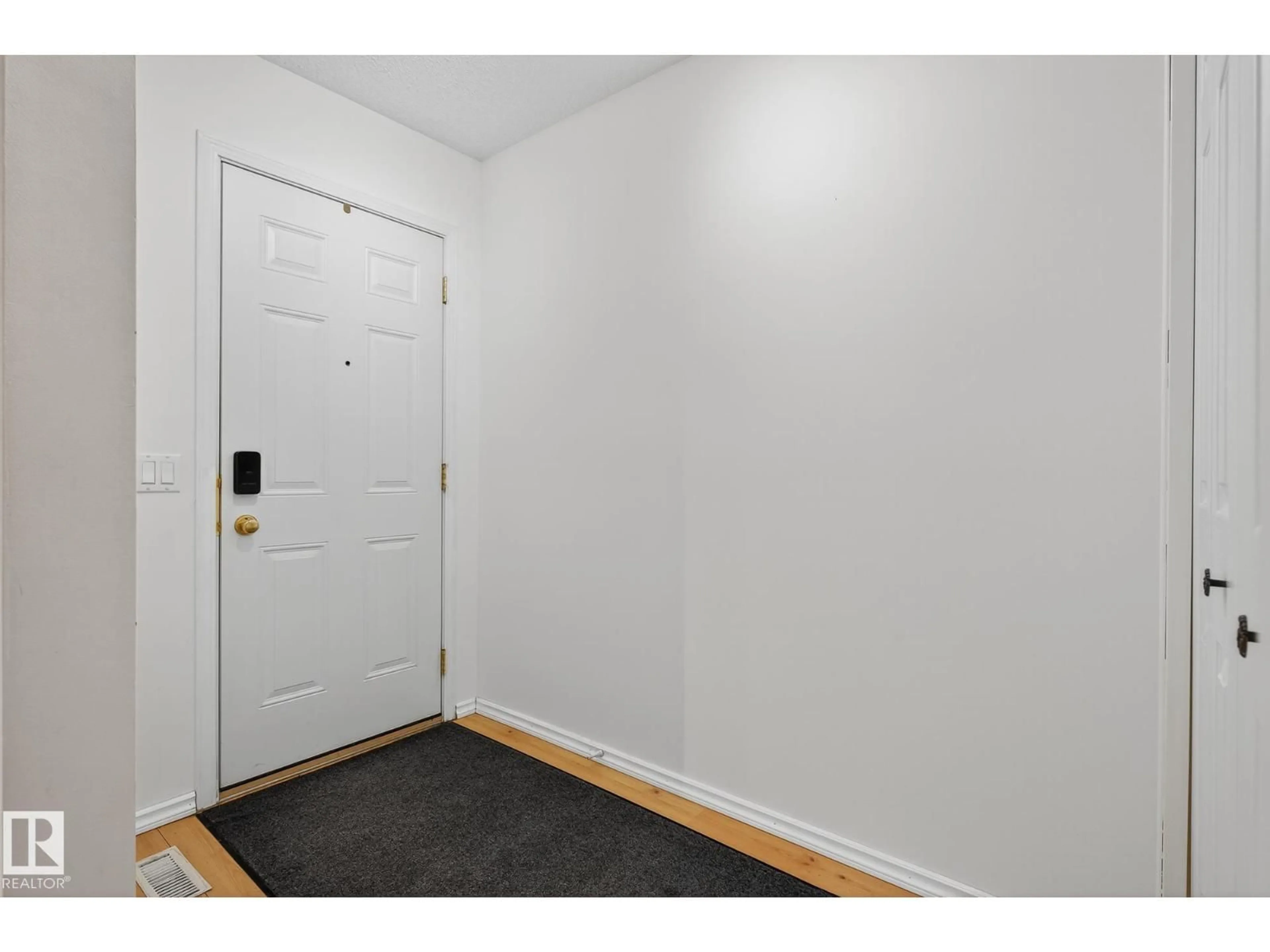 Indoor entryway for 222 WOODBRIDGE WY, Sherwood Park Alberta T8A3Y3