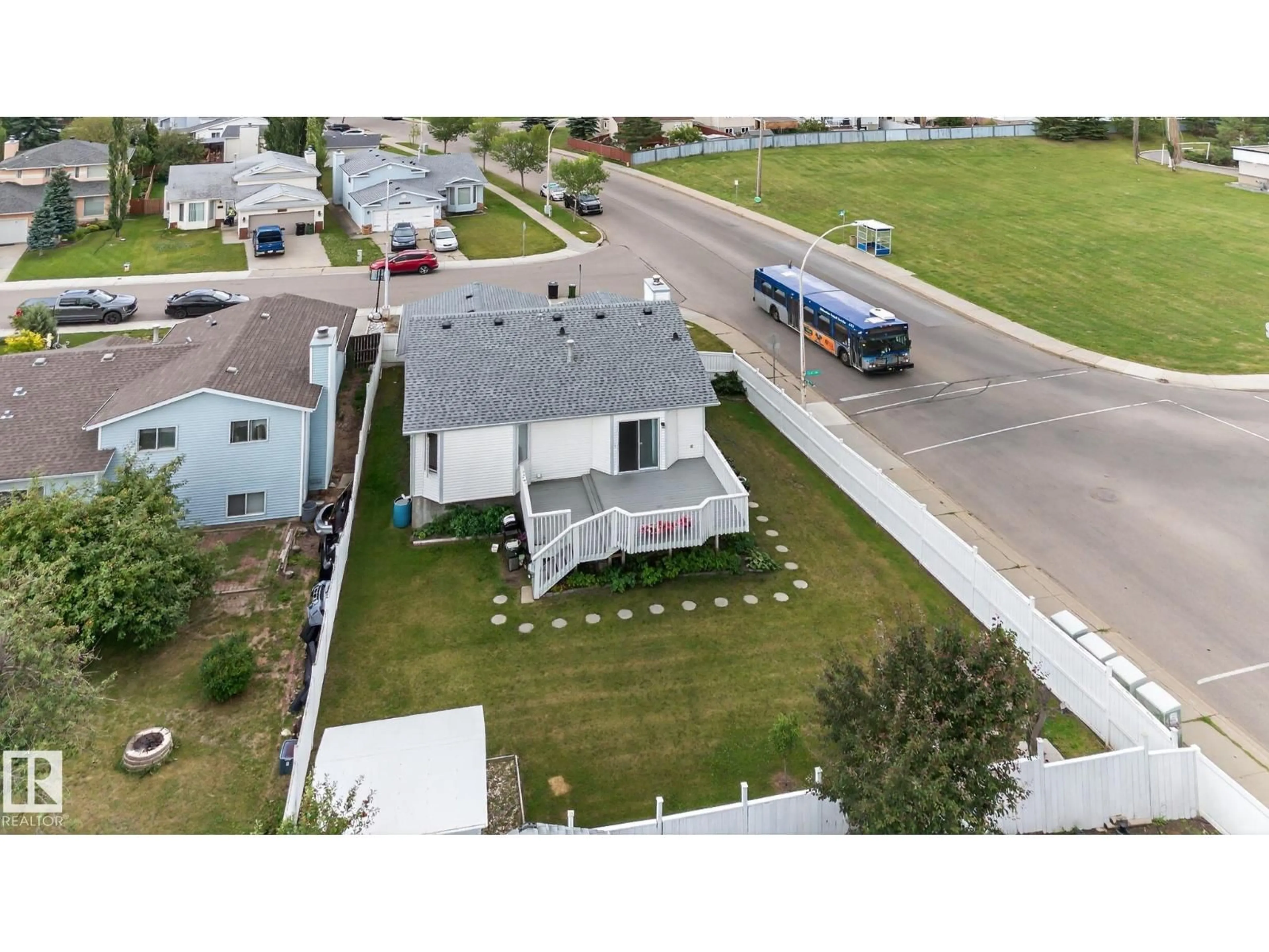 A pic from outside/outdoor area/front of a property/back of a property/a pic from drone, street for 15404 73 ST, Edmonton Alberta T5Z2X9