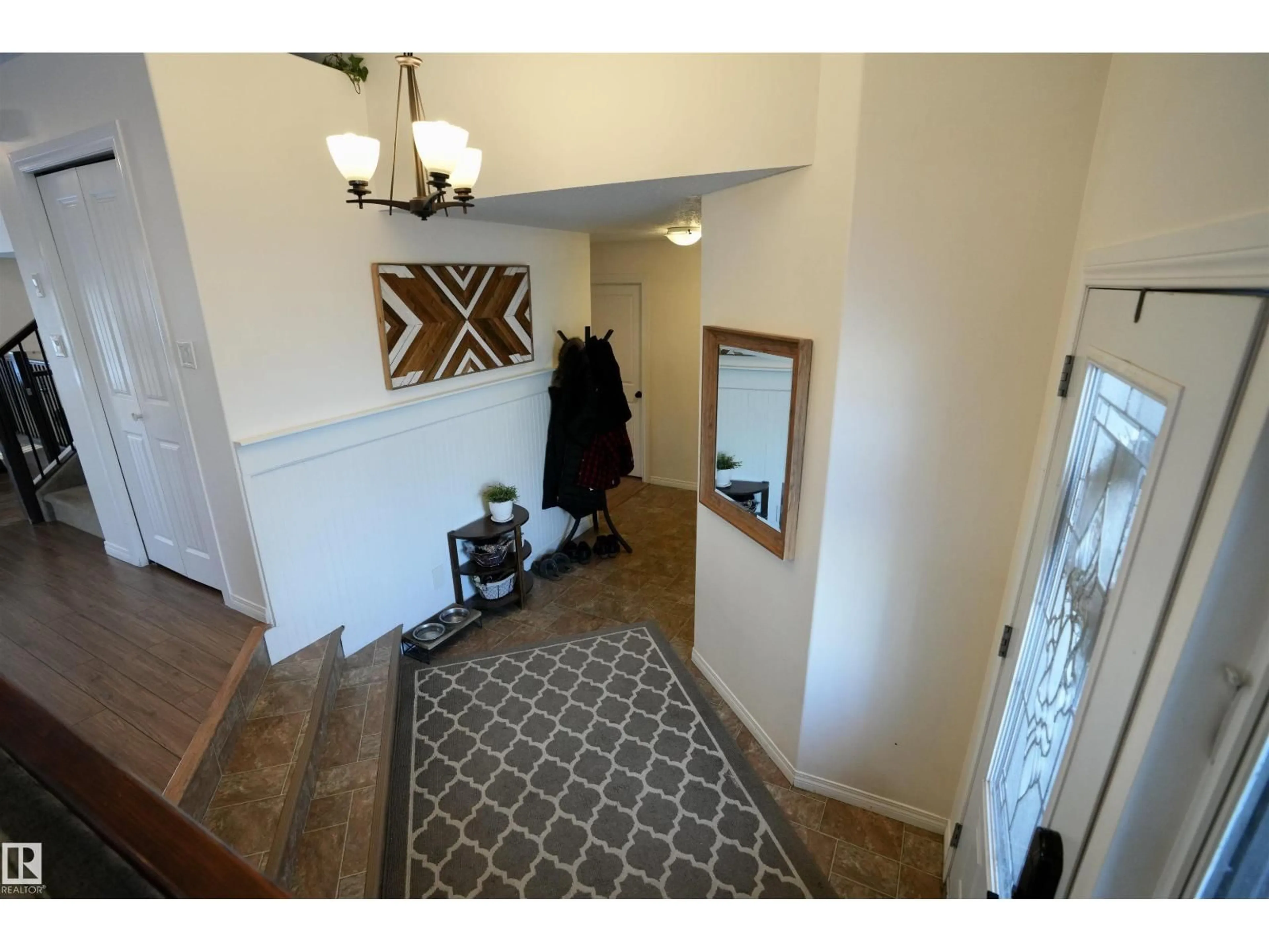 Indoor entryway for 5605 48 AV, St. Paul Town Alberta T0A3A1