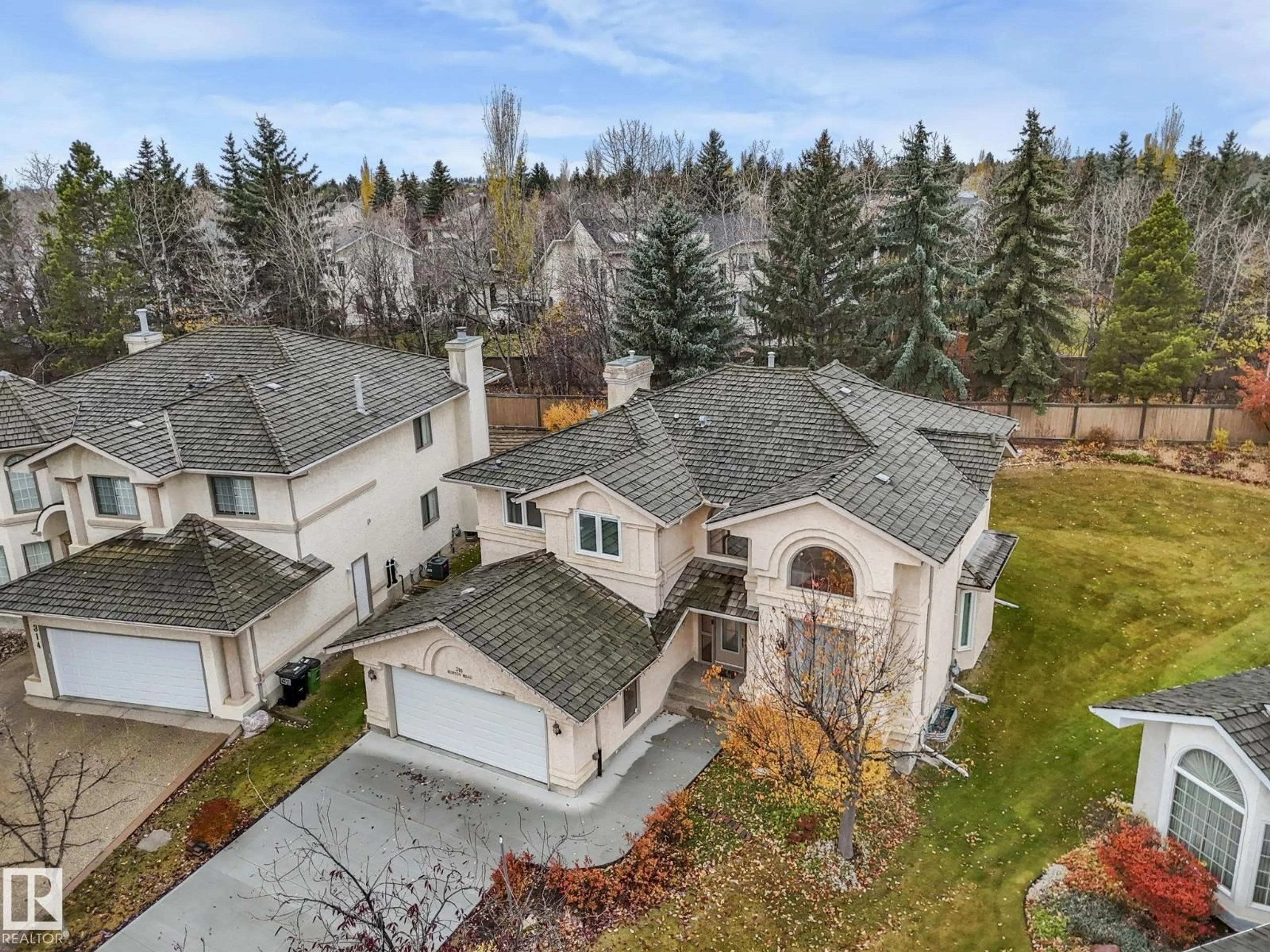 A pic from outside/outdoor area/front of a property/back of a property/a pic from drone, unknown for 316 BURTON RD, Edmonton Alberta T6R2G7