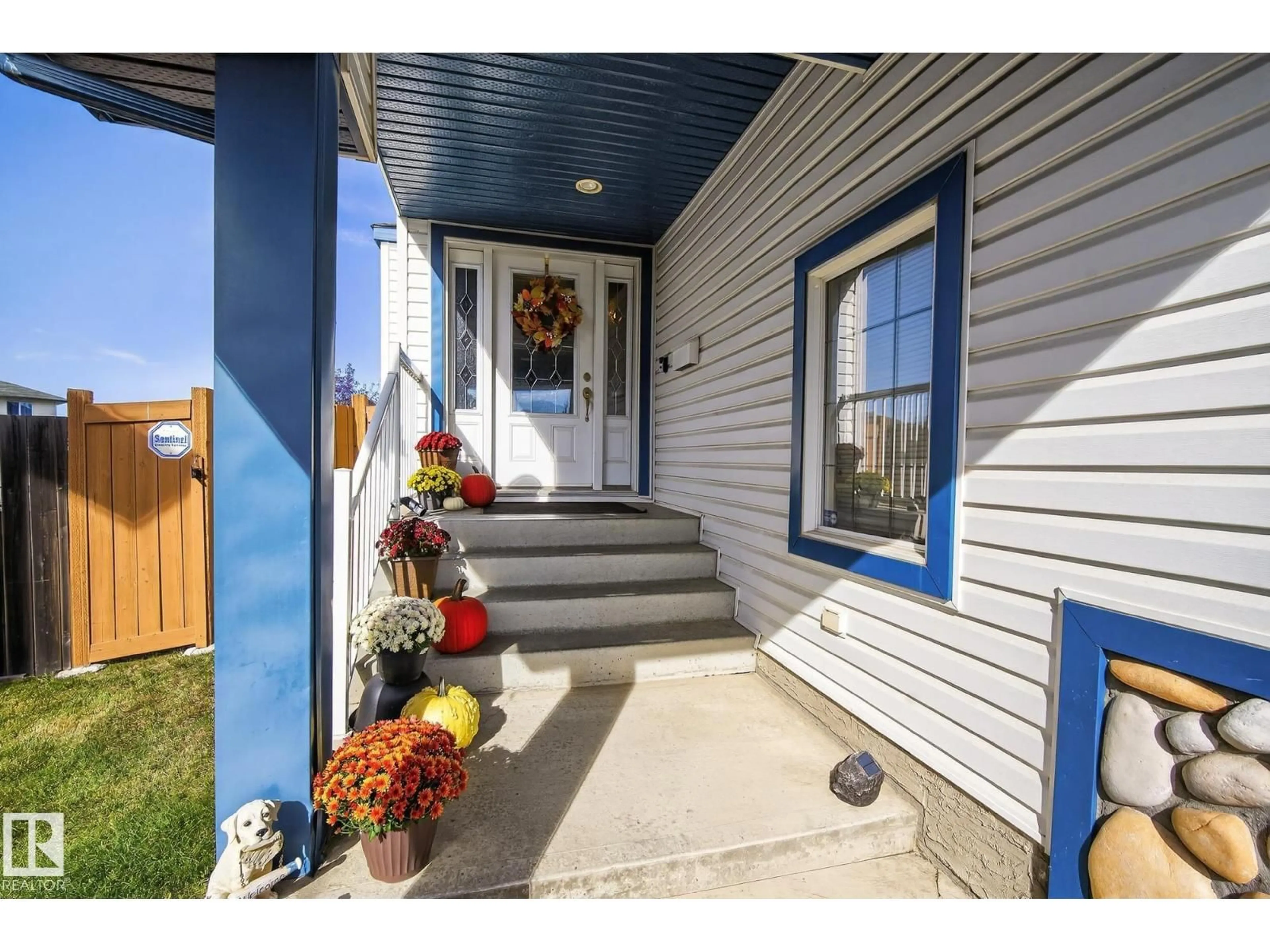 Indoor entryway for 8802 98 AV, Morinville Alberta T8R1T8