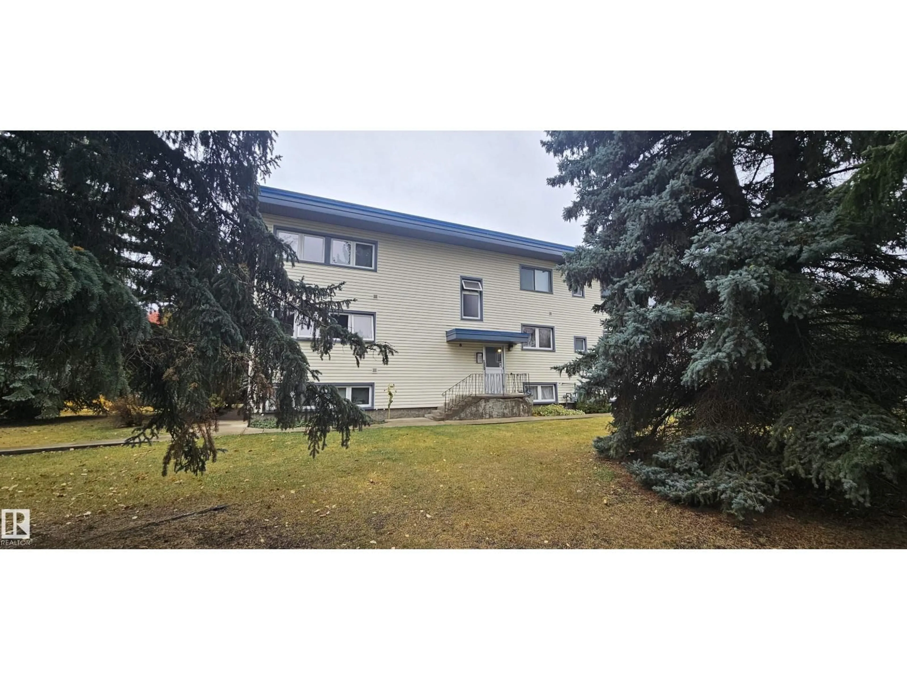 A pic from outside/outdoor area/front of a property/back of a property/a pic from drone, unknown for #9 - 6920 101 AV, Edmonton Alberta T6A0H7