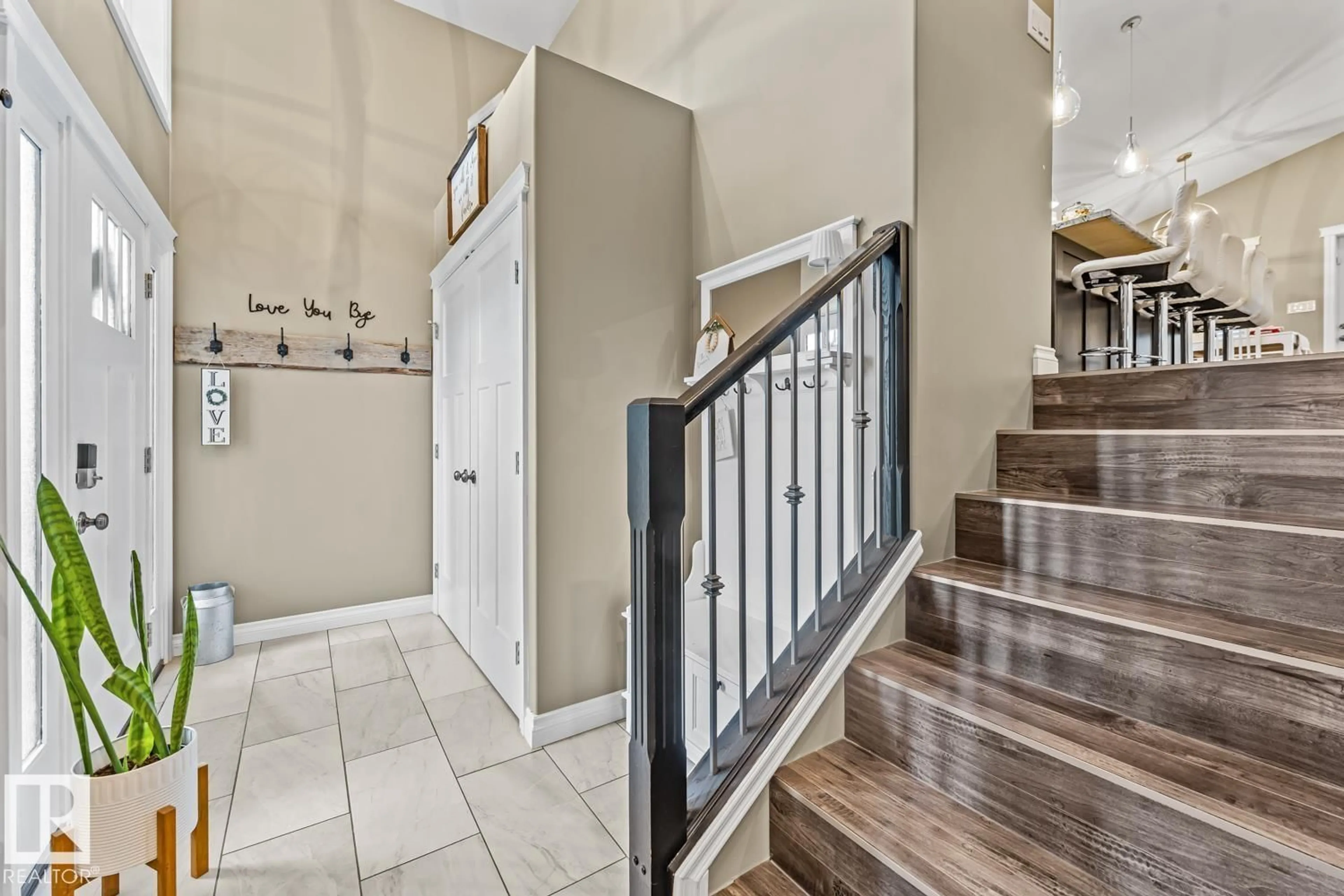 Indoor entryway for 239 TERRA NOVA CR, Cold Lake Alberta T9M0L5