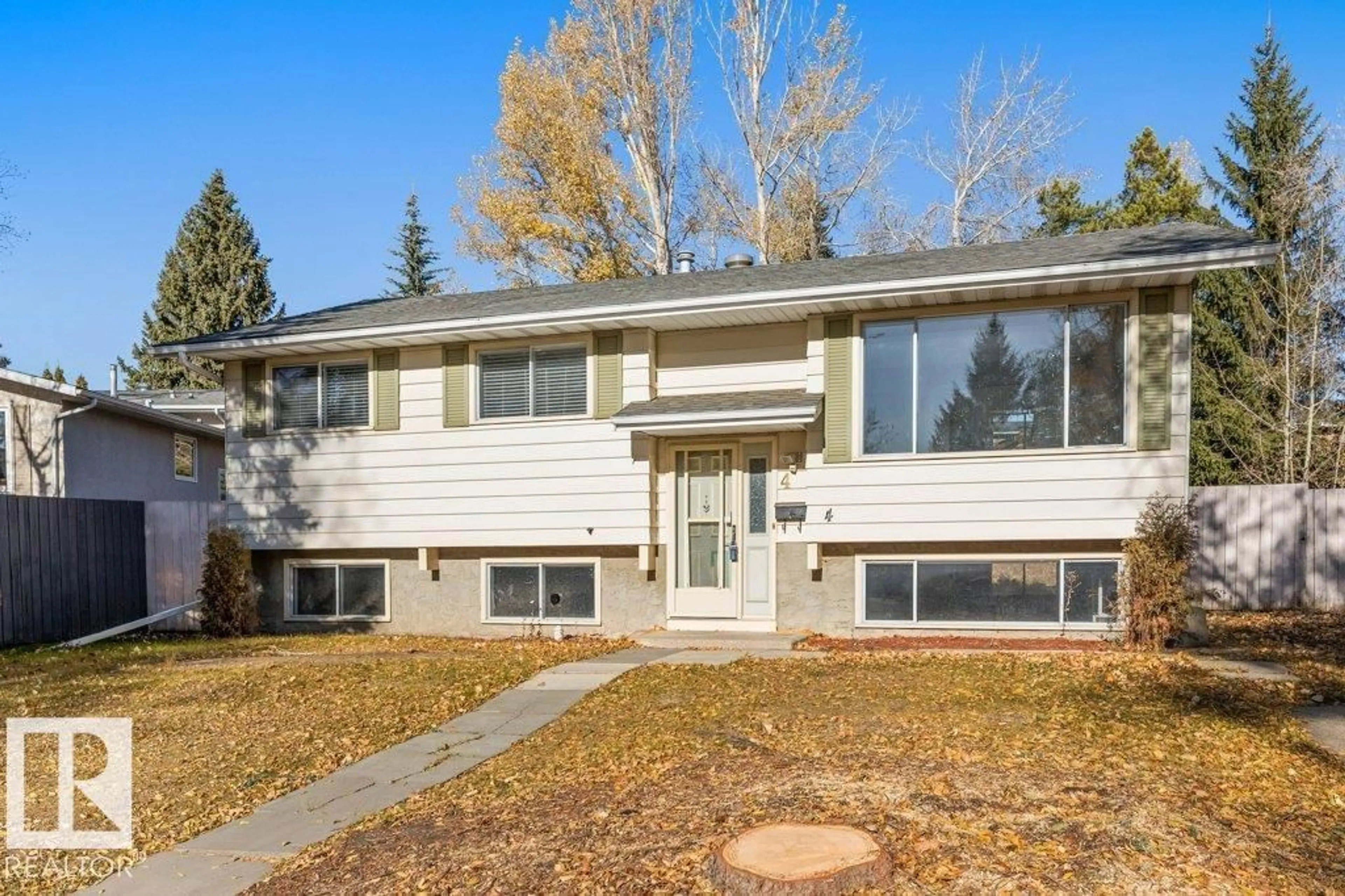 Home with vinyl exterior material, street for 4 GILBY ST, Sherwood Park Alberta T8A2X2