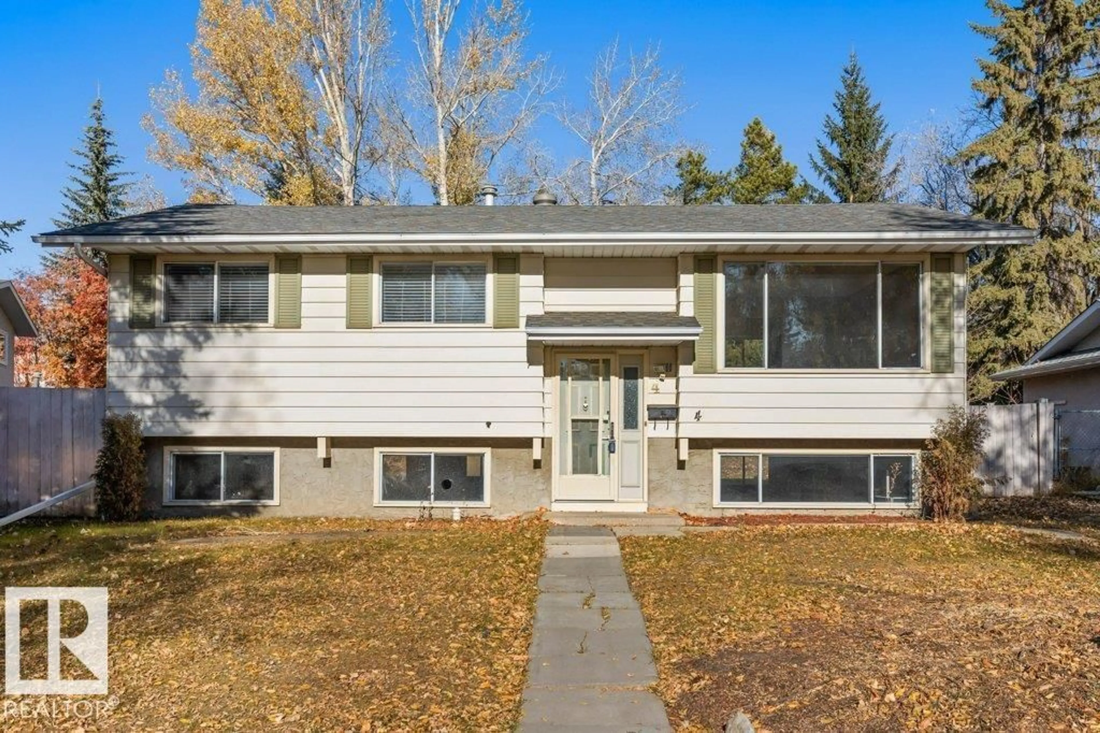 Home with vinyl exterior material, street for 4 GILBY ST, Sherwood Park Alberta T8A2X2