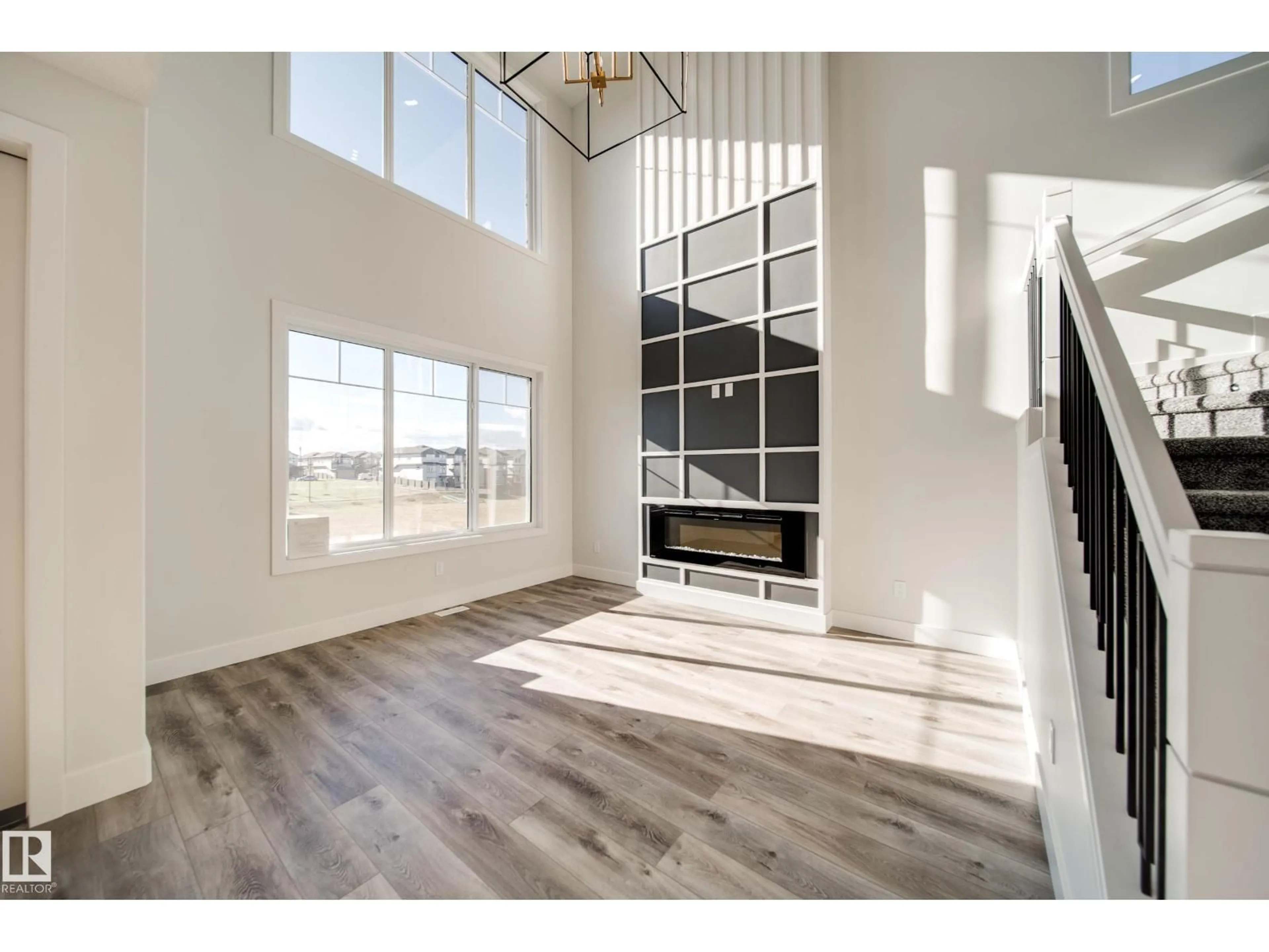 Indoor entryway for 8515 183 AV, Edmonton Alberta T5Z0G6