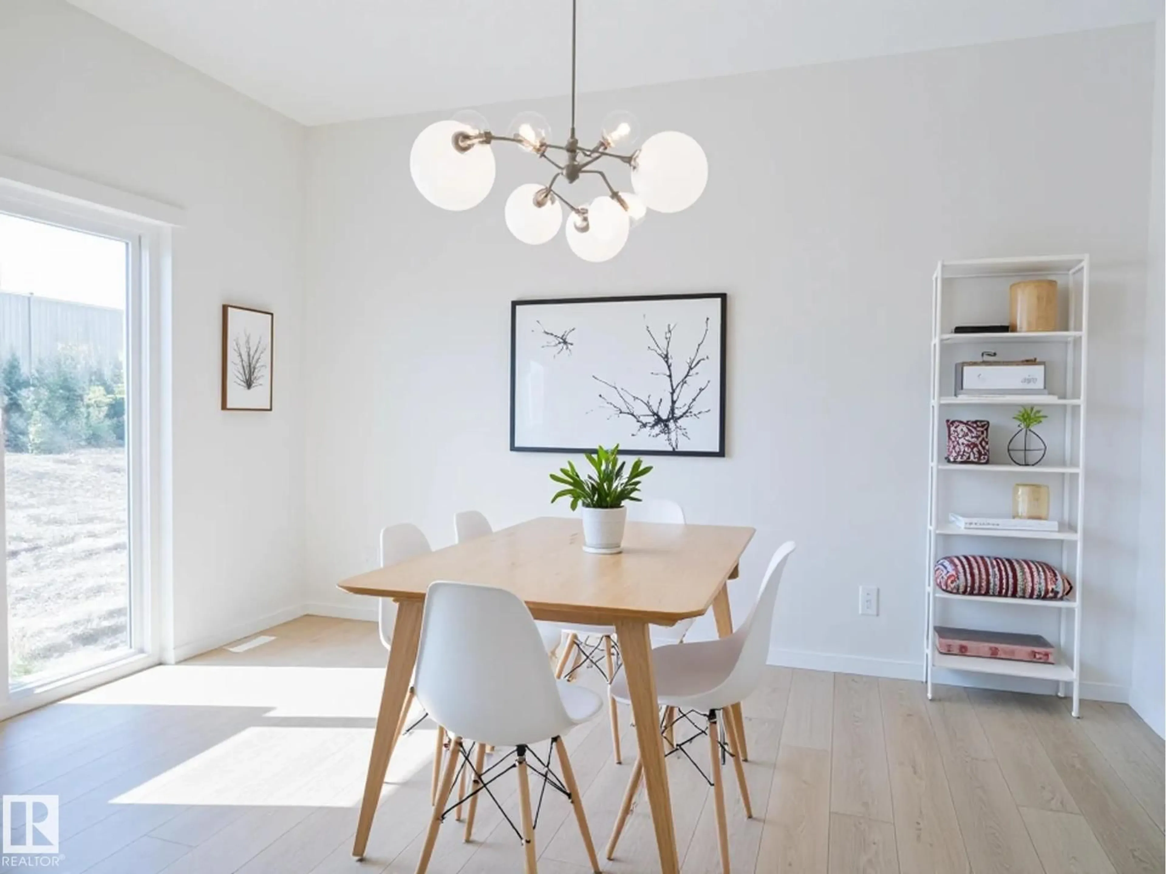 Dining room, wood/laminate floor for NW - 20715 24 AV, Edmonton Alberta T6M2C4