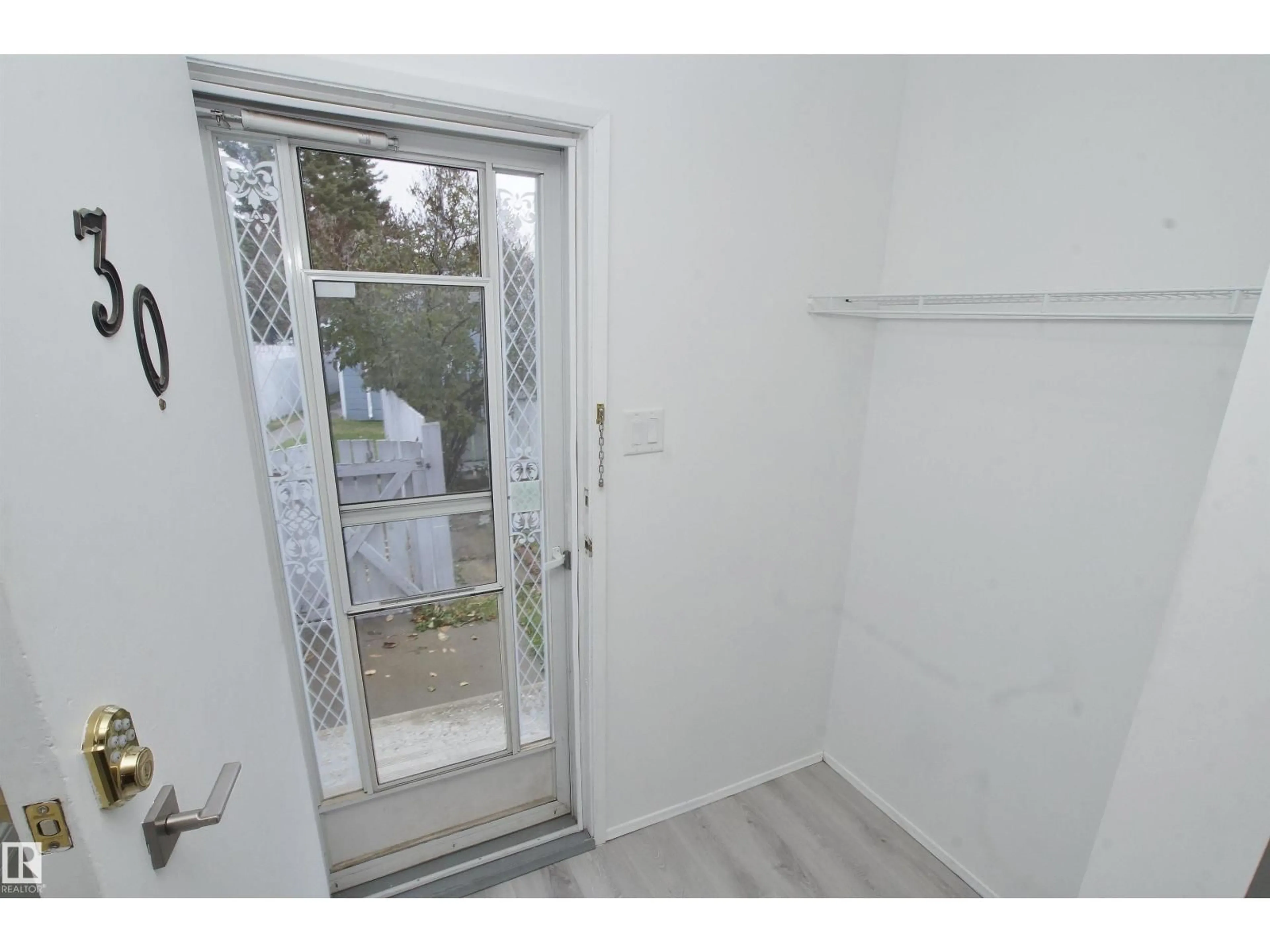 Unknown for 30 AMBERLY CT, Edmonton Alberta T5A2H9