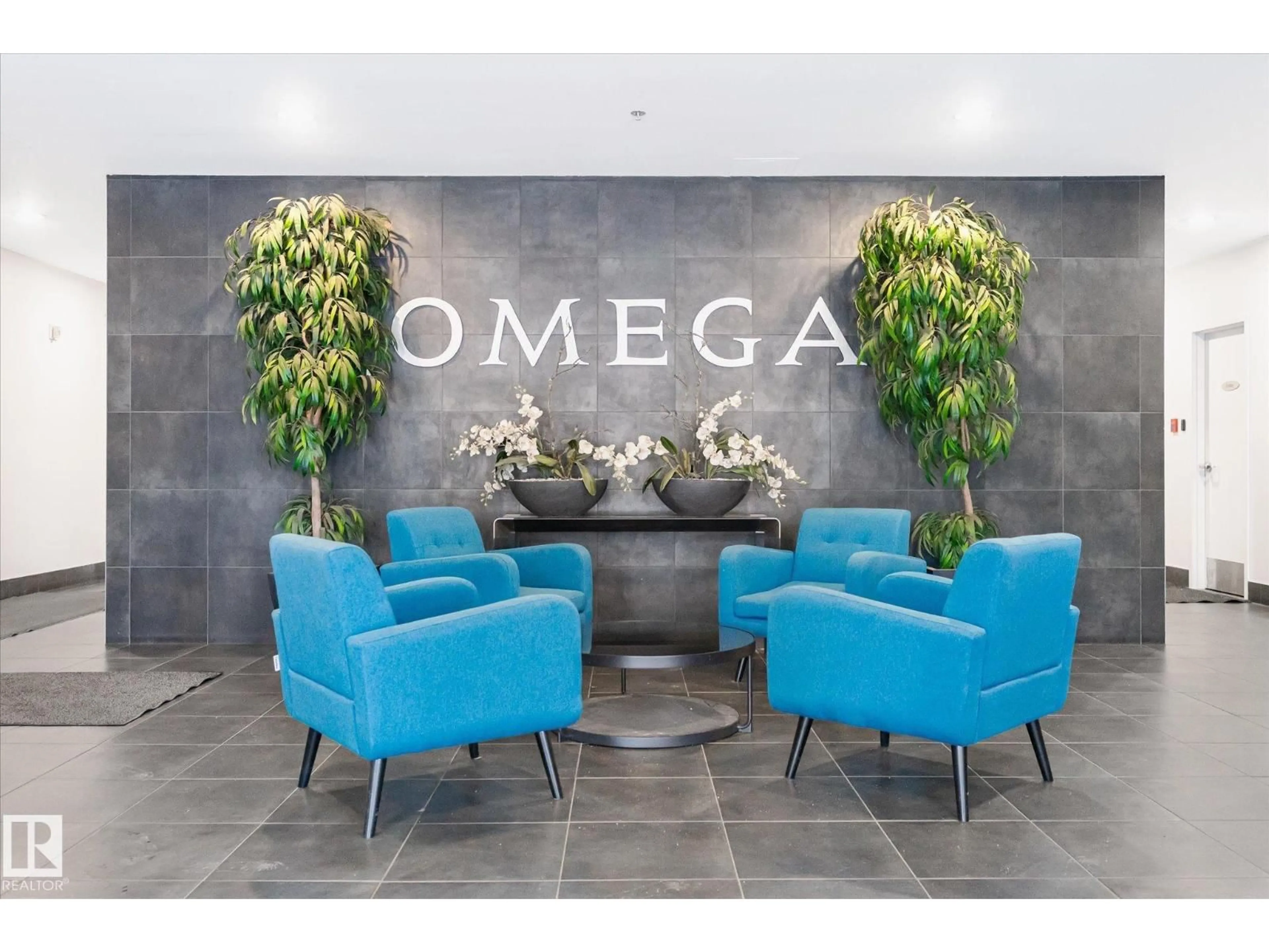 Lobby for #506 - 10504 99 AV, Edmonton Alberta T5K1B2