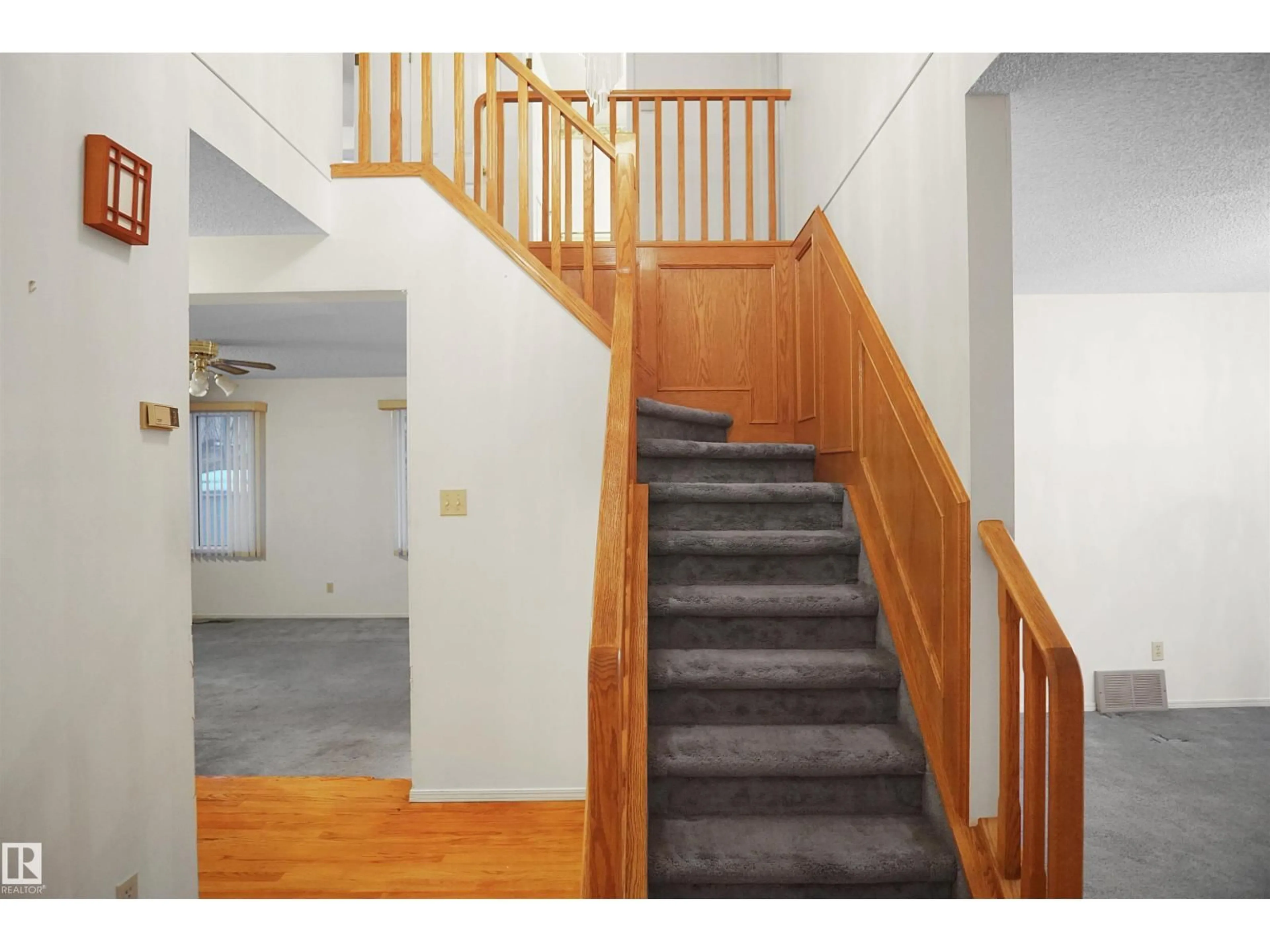 Unknown for NW - 15923 129 ST, Edmonton Alberta T6V1B3