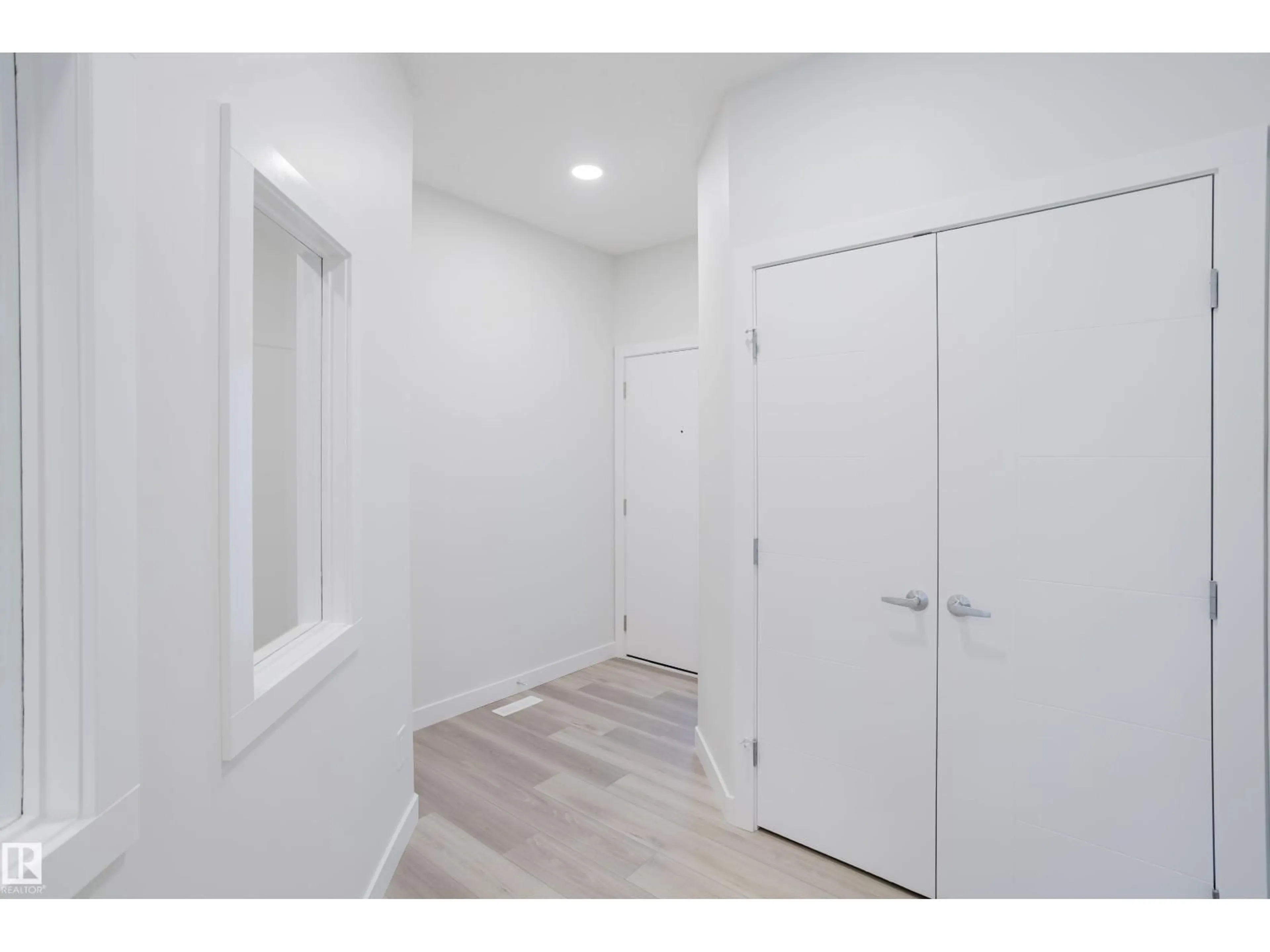 Indoor entryway for 4215 66 ST, Beaumont Alberta T4X0W8