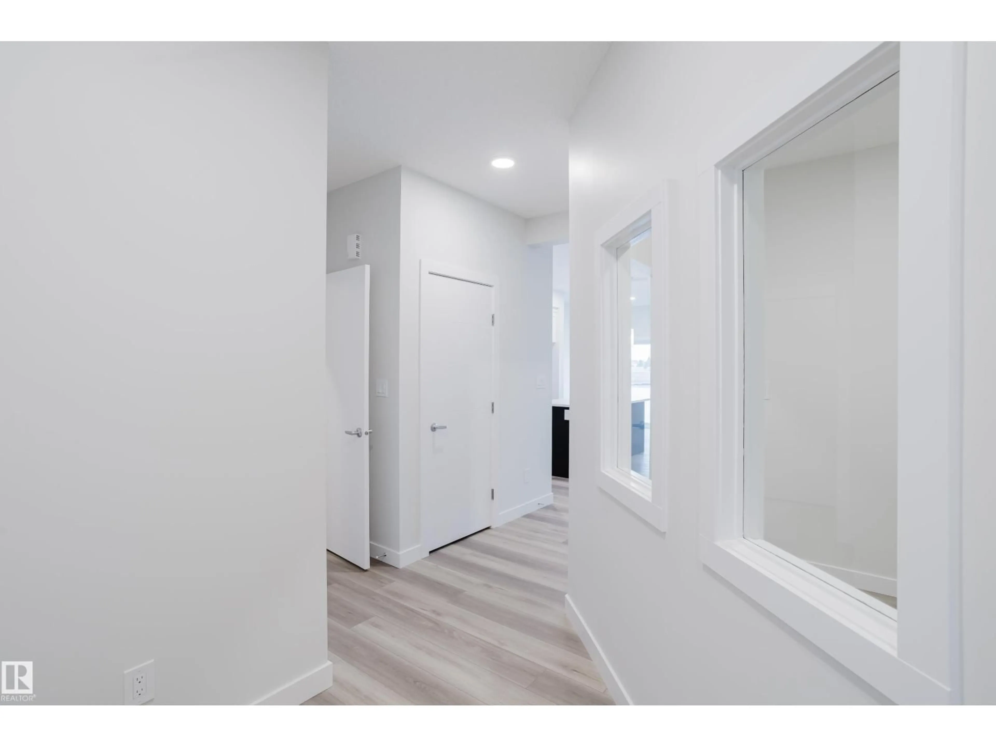 Indoor entryway for 4215 66 ST, Beaumont Alberta T4X0W8