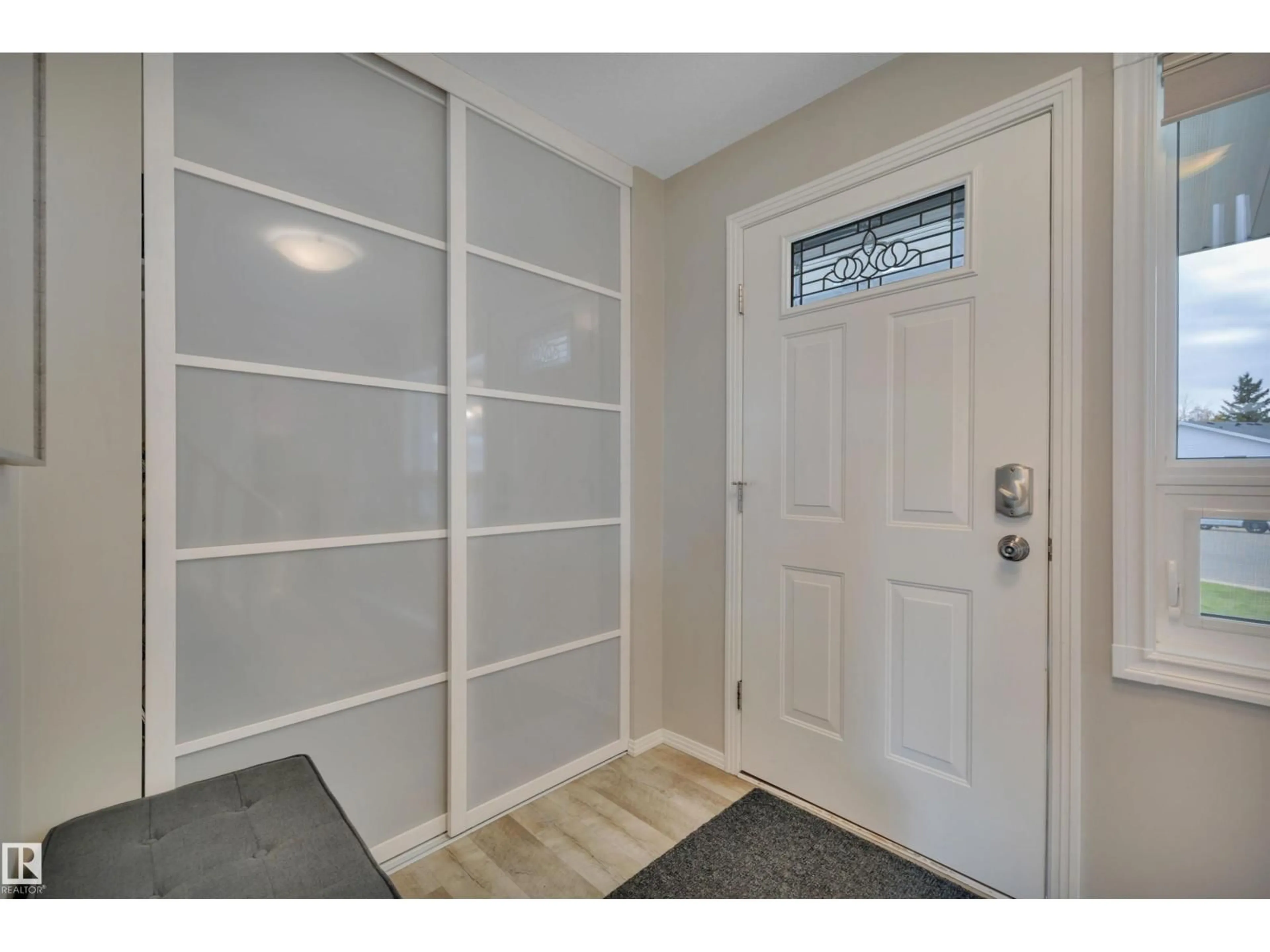 Indoor entryway for NW - 4508 32A AV, Edmonton Alberta T6L4W8