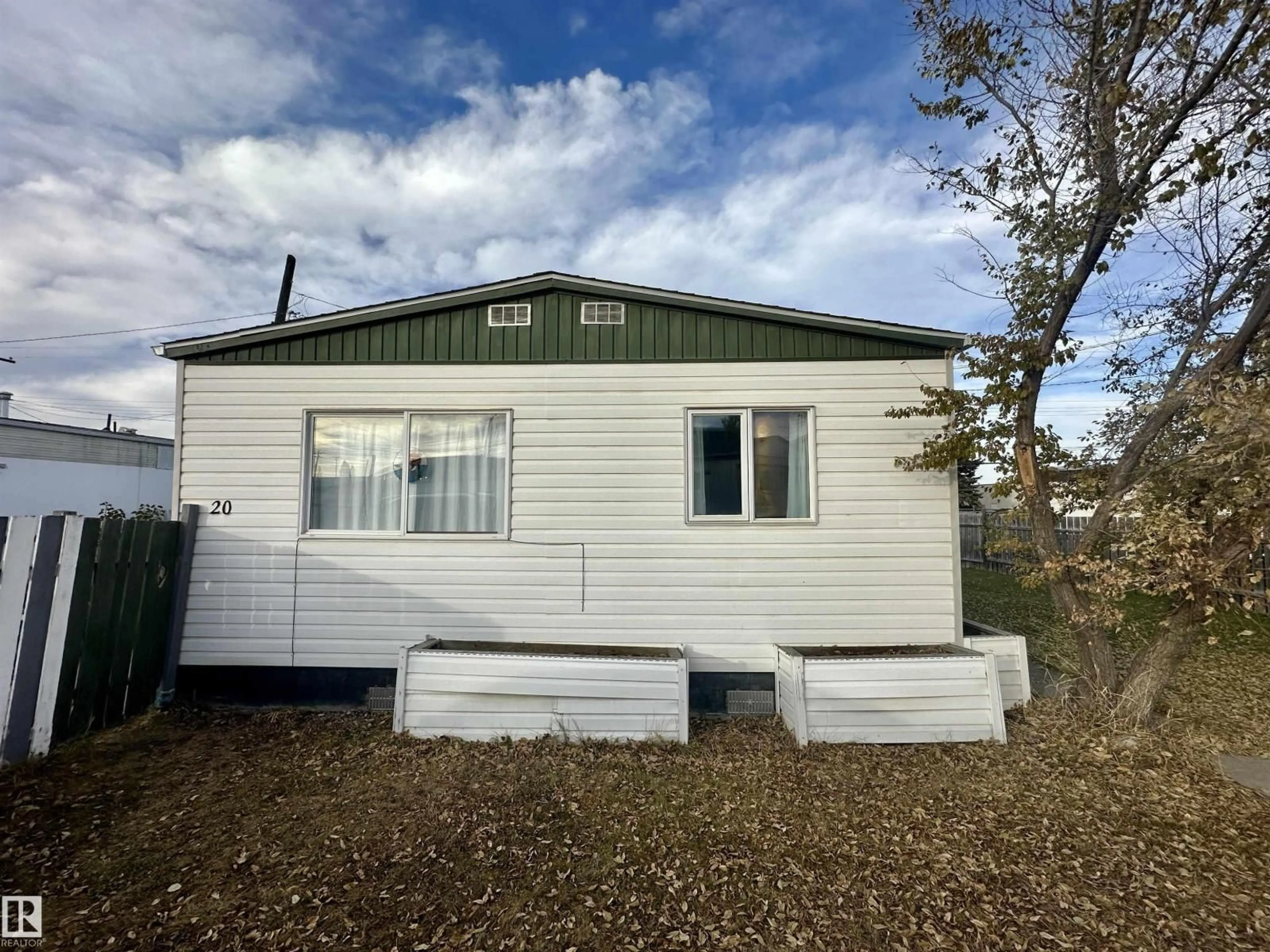 Shed for 5302 - 20 52 ST, Drayton Valley Alberta T7A1L5