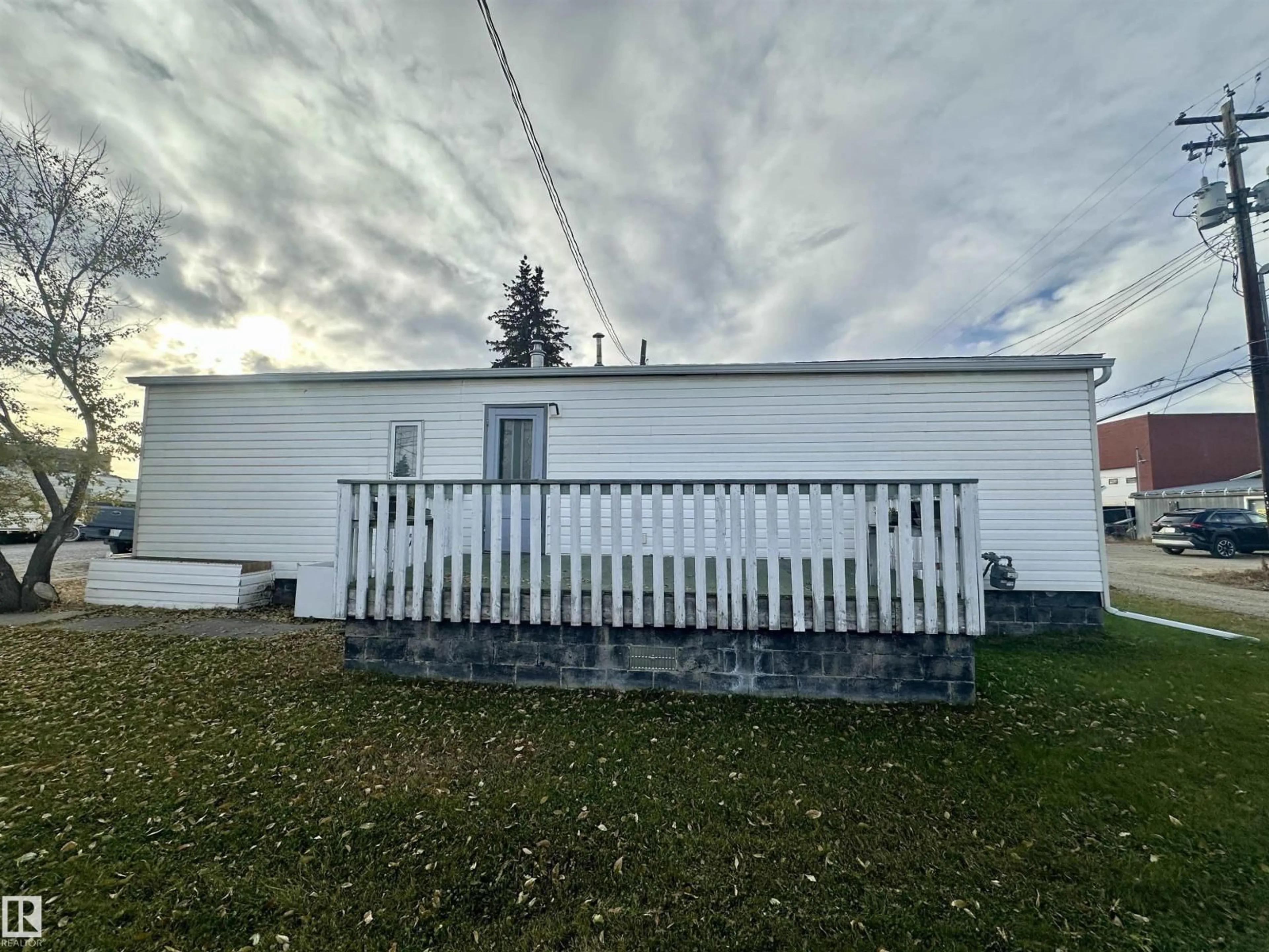 Shed for 5302 - 20 52 ST, Drayton Valley Alberta T7A1L5