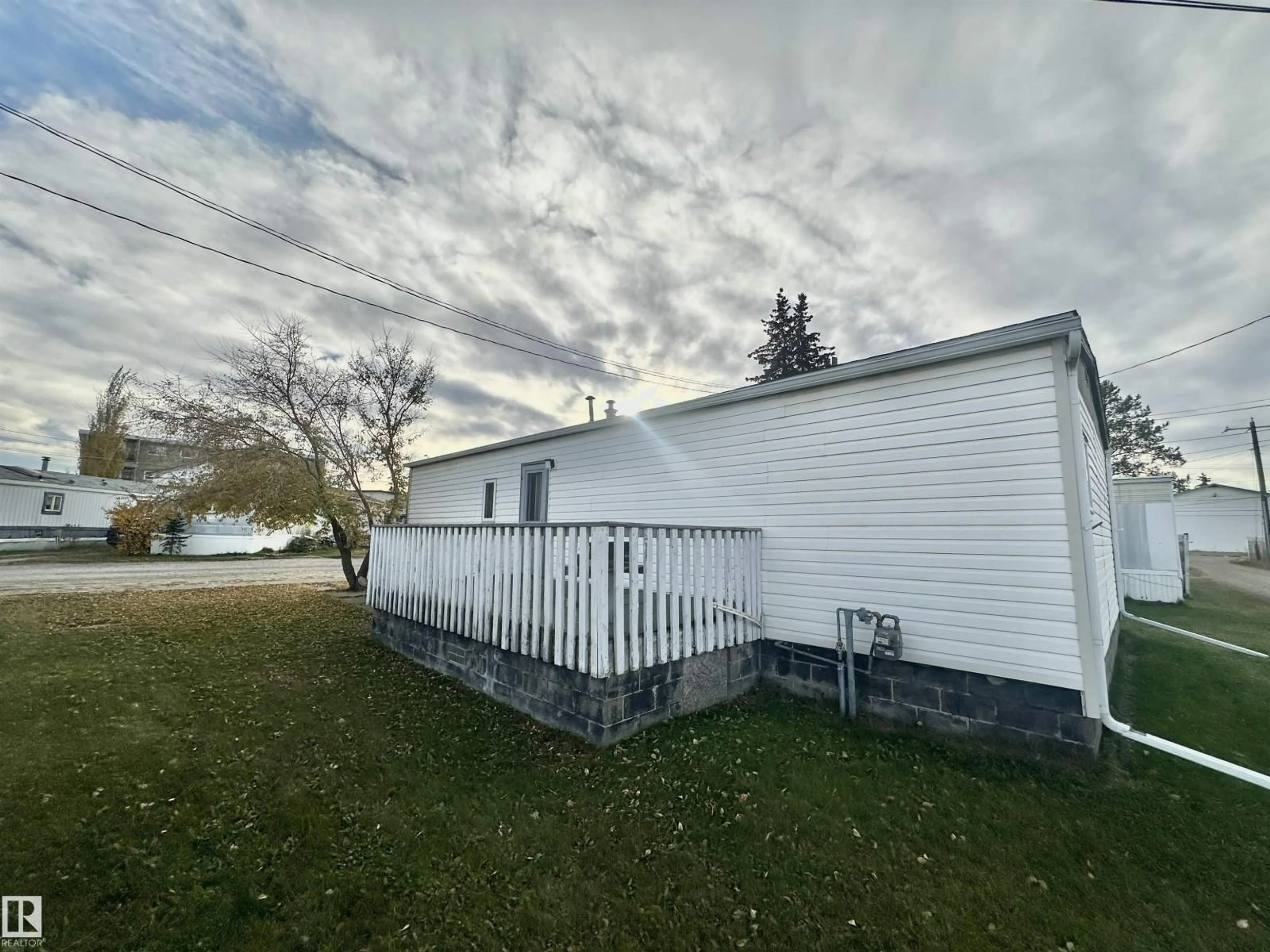 Shed for 5302 - 20 52 ST, Drayton Valley Alberta T7A1L5