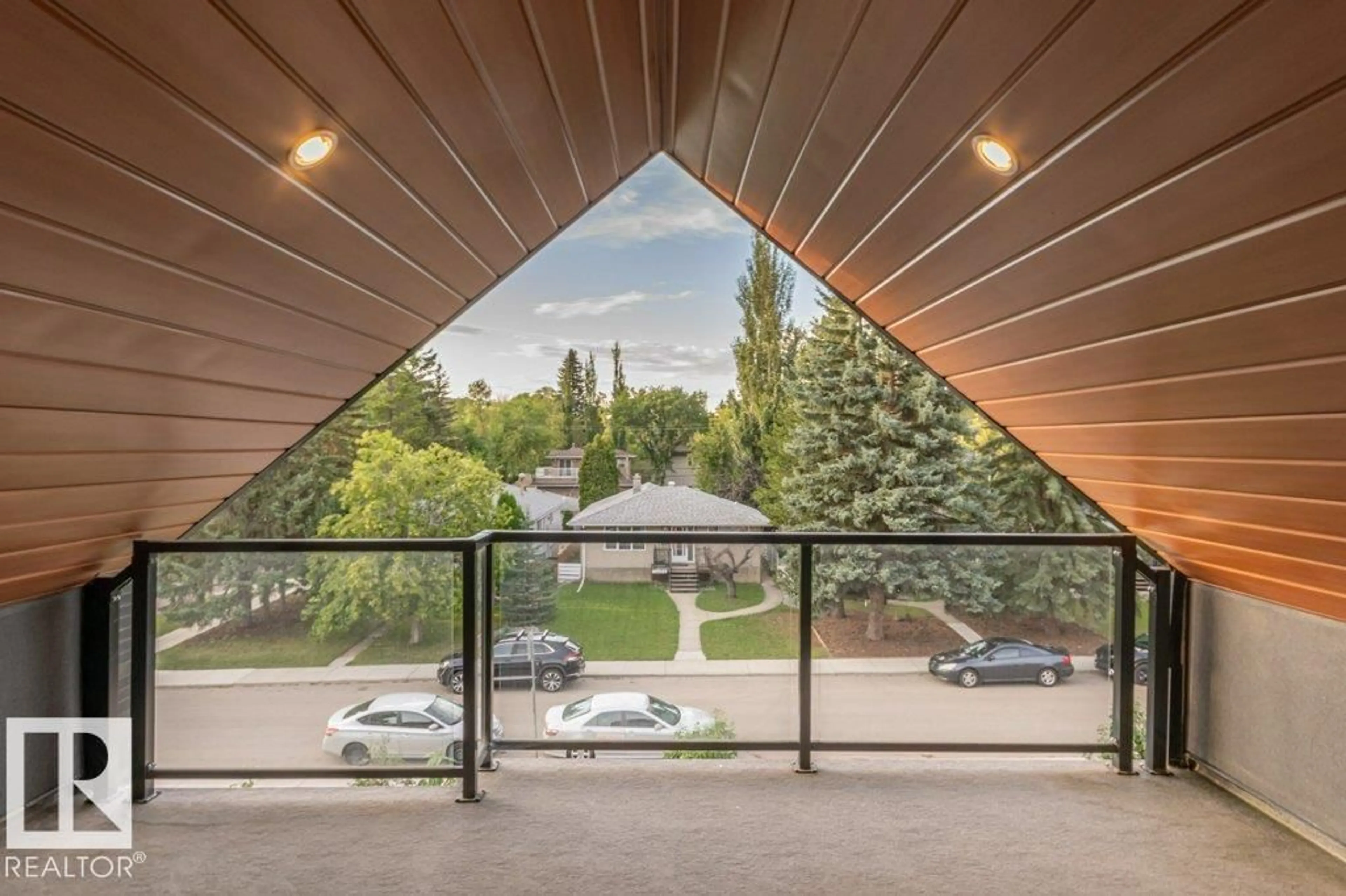 Unknown for 11441 74 AV, Edmonton Alberta T6G0E7