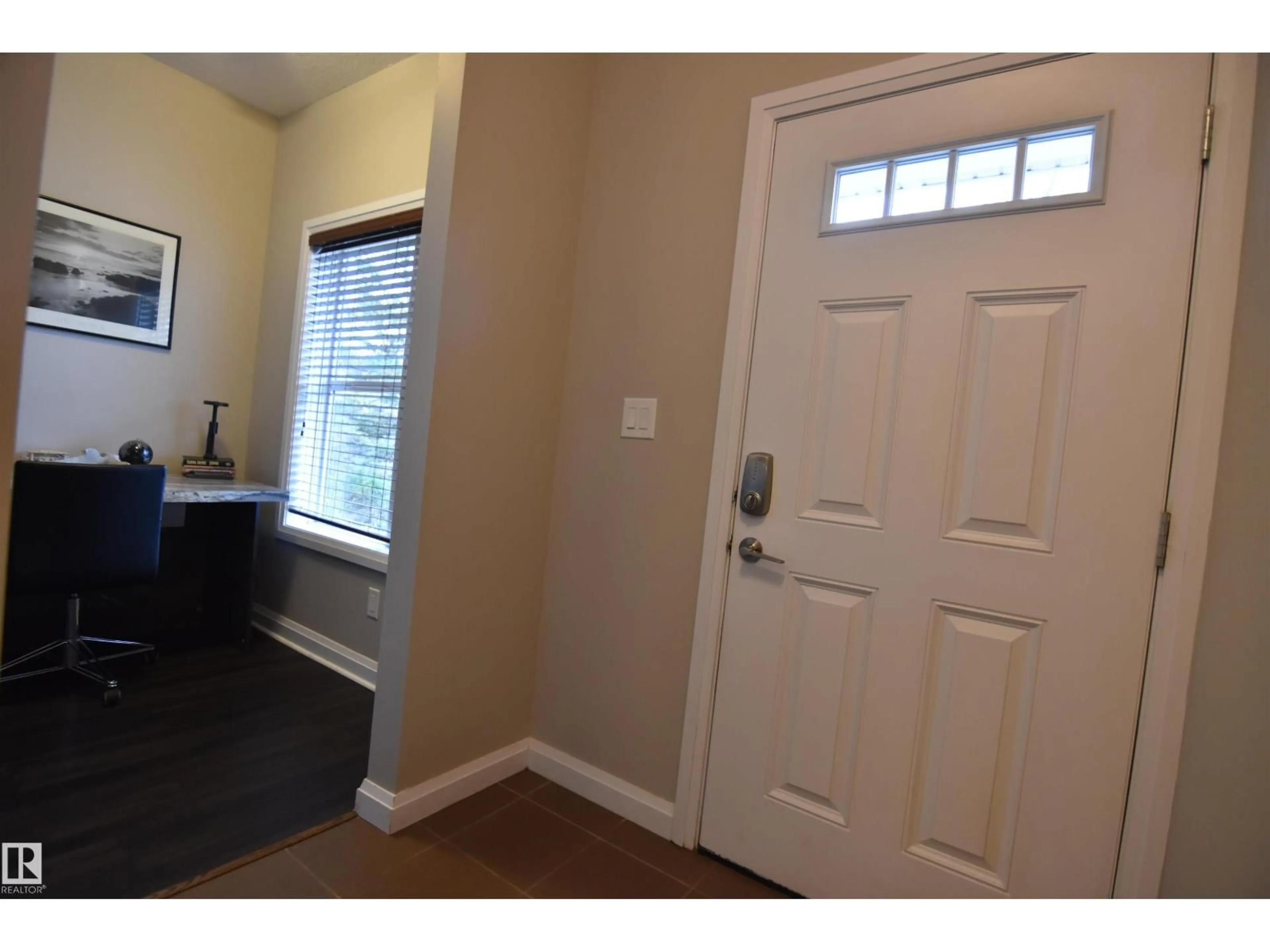 Indoor entryway for #45 - 3710 ALLAN DR, Edmonton Alberta T6W2C4