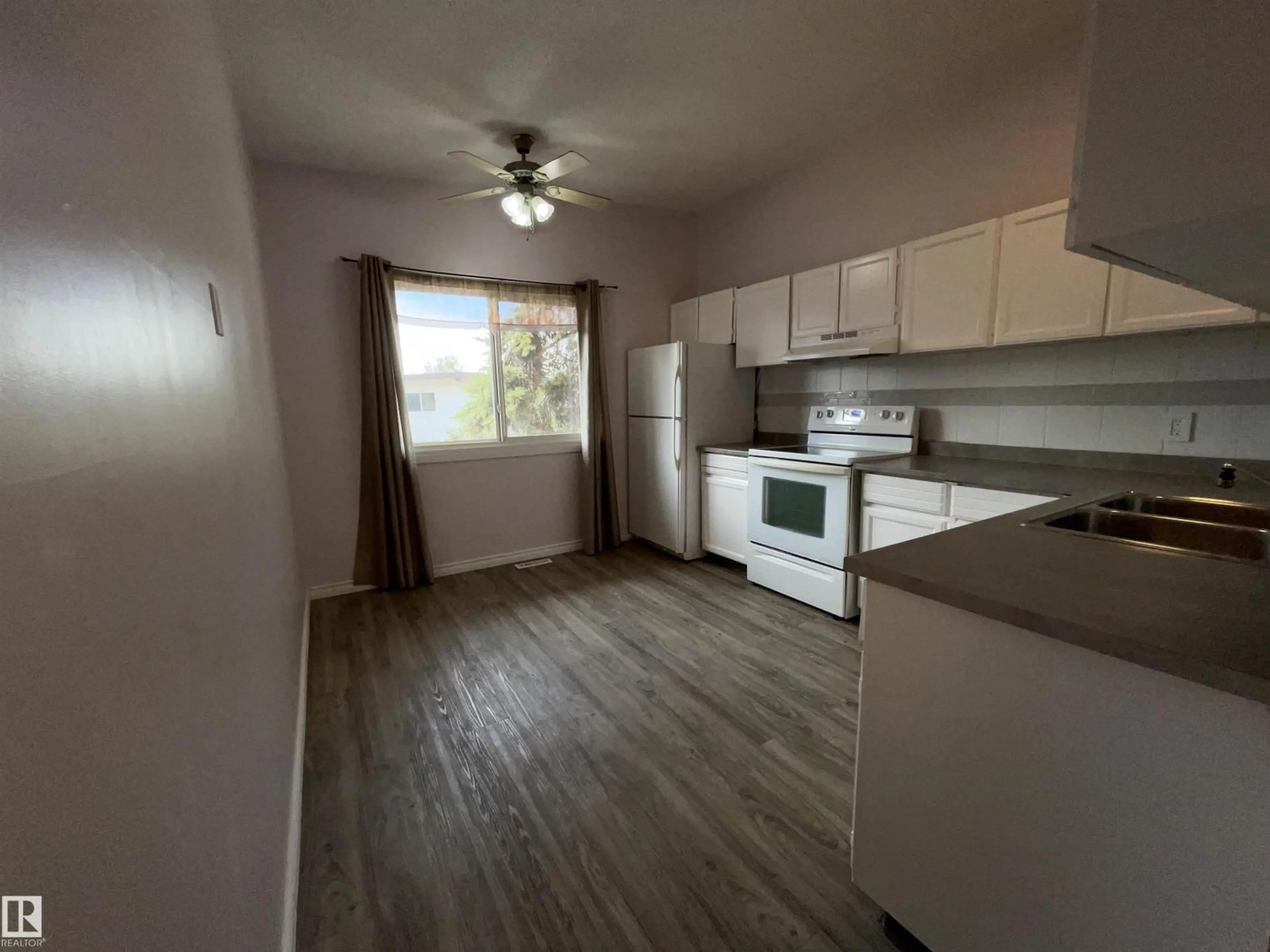 Standard kitchen, wood/laminate floor for 8930B 144 AV, Edmonton Alberta T5E5V4