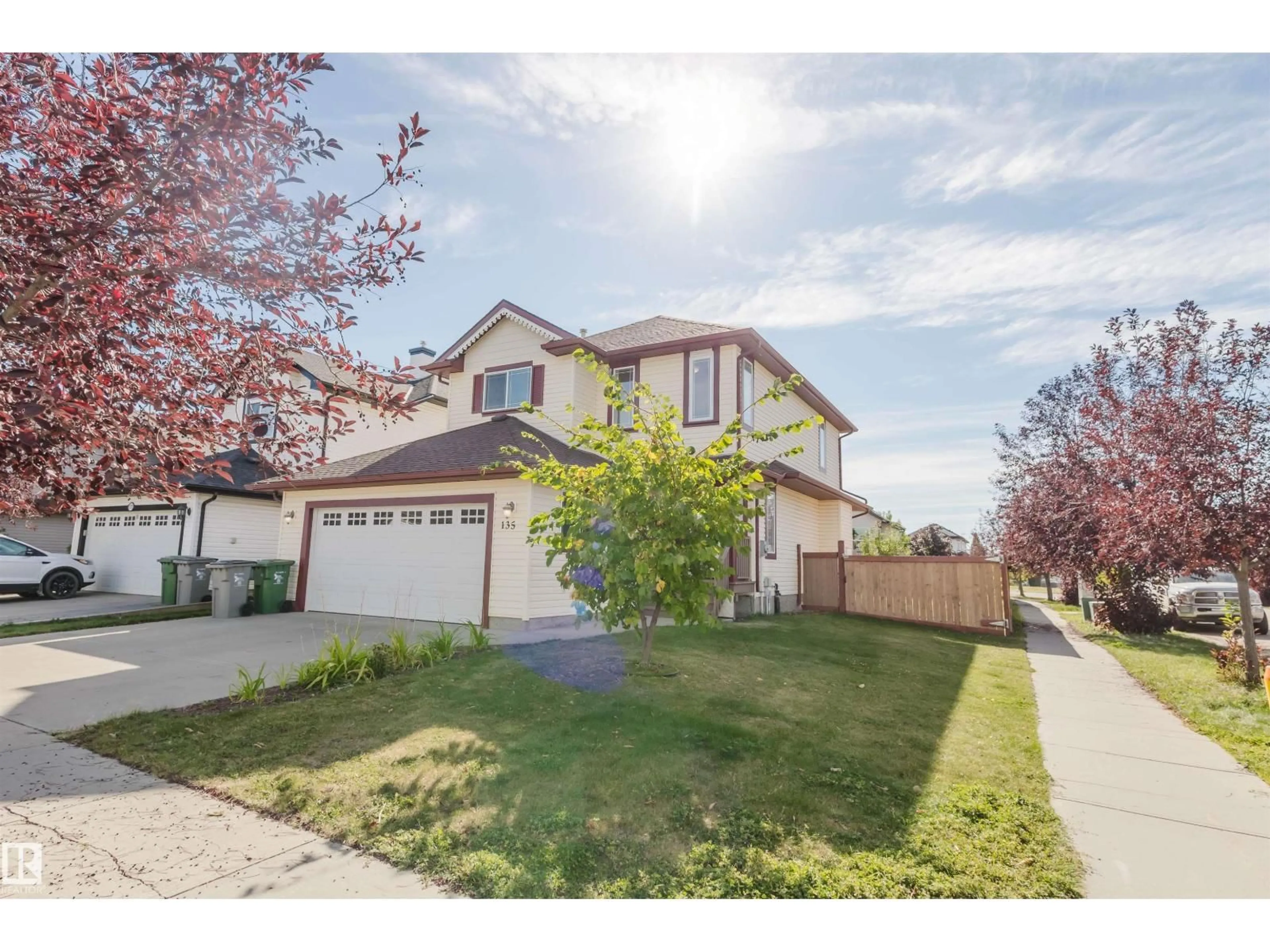 A pic from outside/outdoor area/front of a property/back of a property/a pic from drone, street for 135 RUE MARQUET, Beaumont Alberta T4X1W3