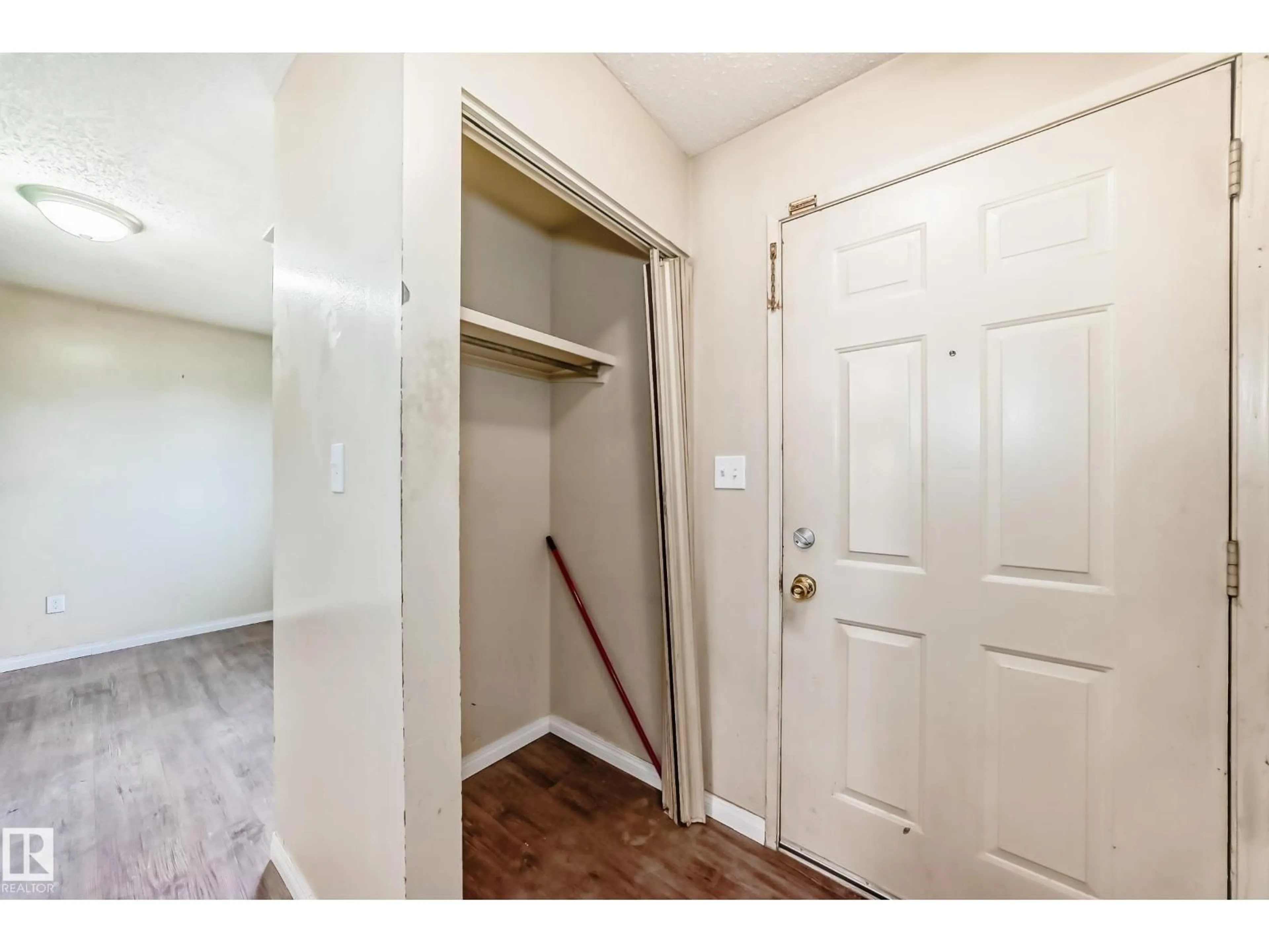 Indoor entryway for 12607 161 AV, Edmonton Alberta T5X4W7