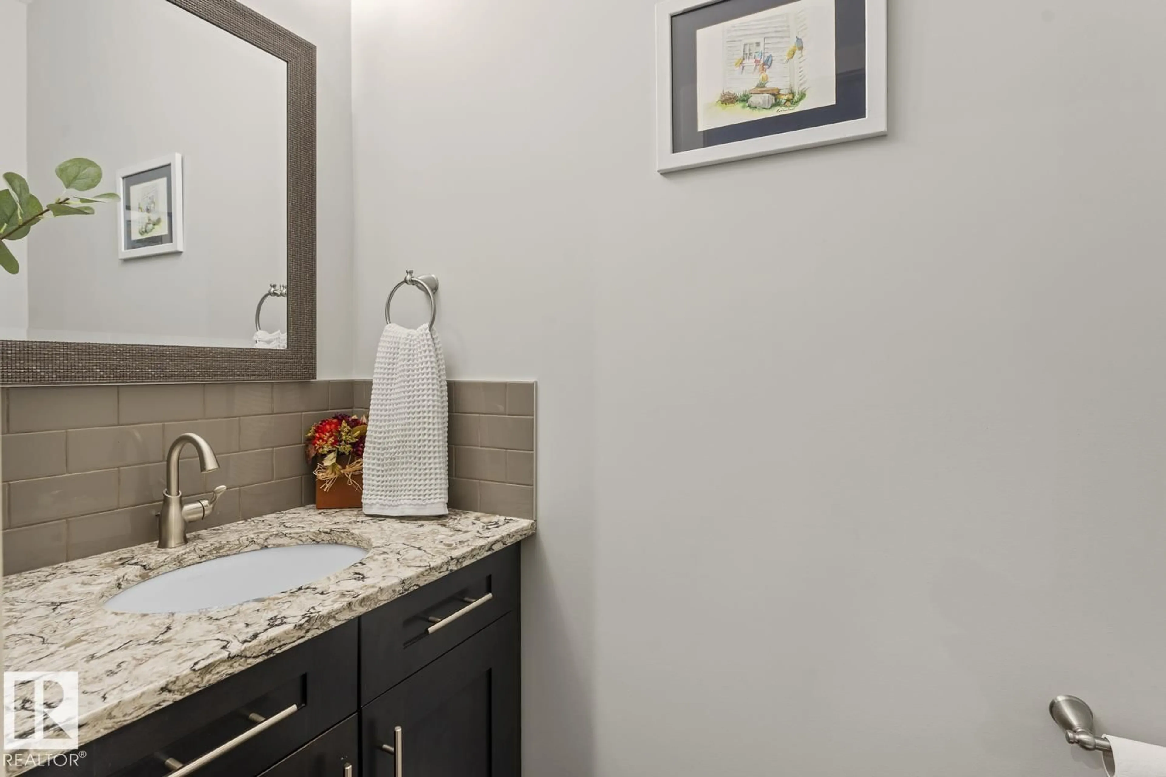 Standard bathroom, ceramic/tile floor for 2551 LOCKHART WY, Cold Lake Alberta T9M0B2