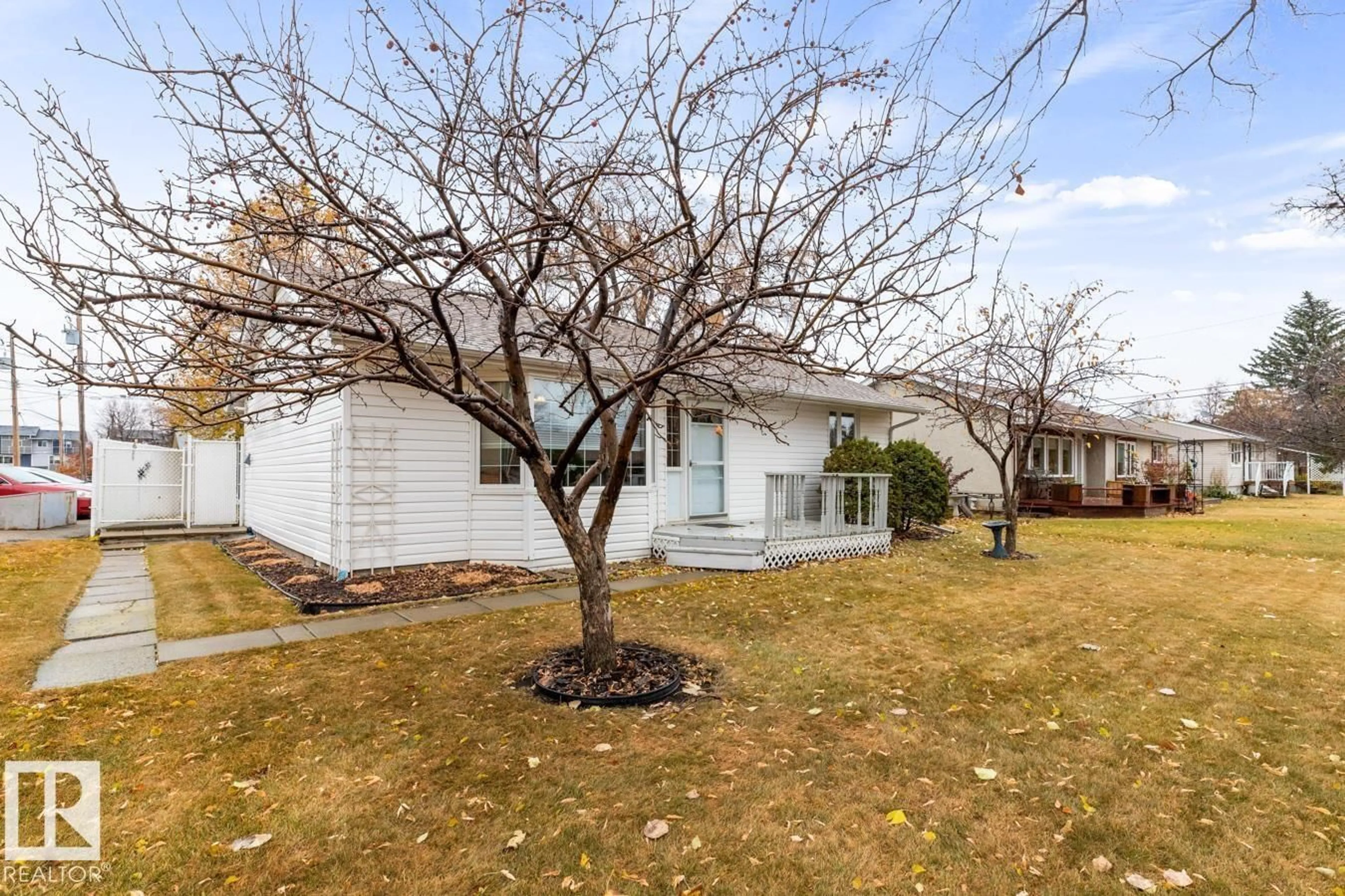 Home with vinyl exterior material, street for 1 ROSS DR, Fort Saskatchewan Alberta T8L2M8