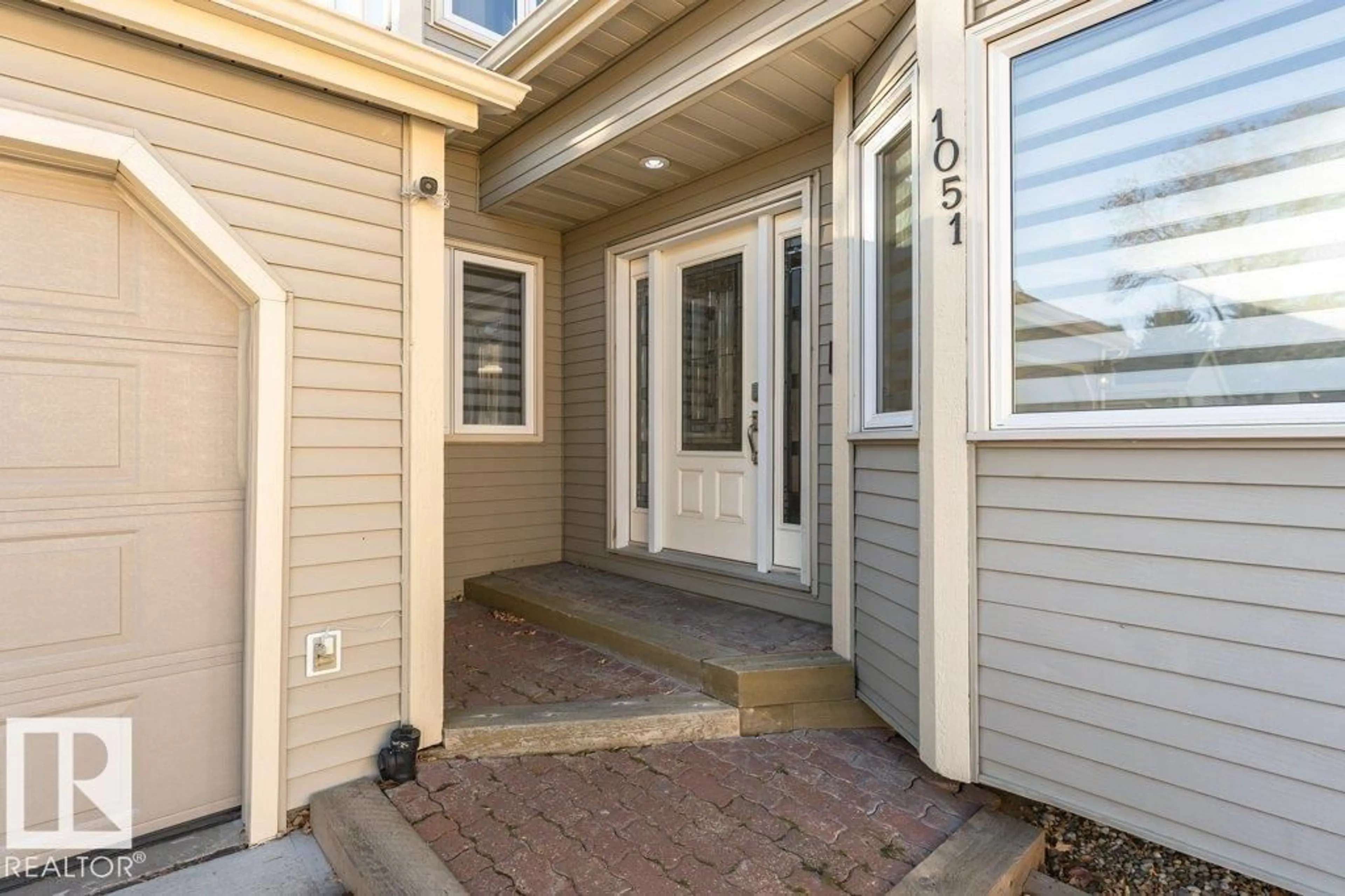 Indoor entryway for NW - 1051 109 ST, Edmonton Alberta T6J5J2