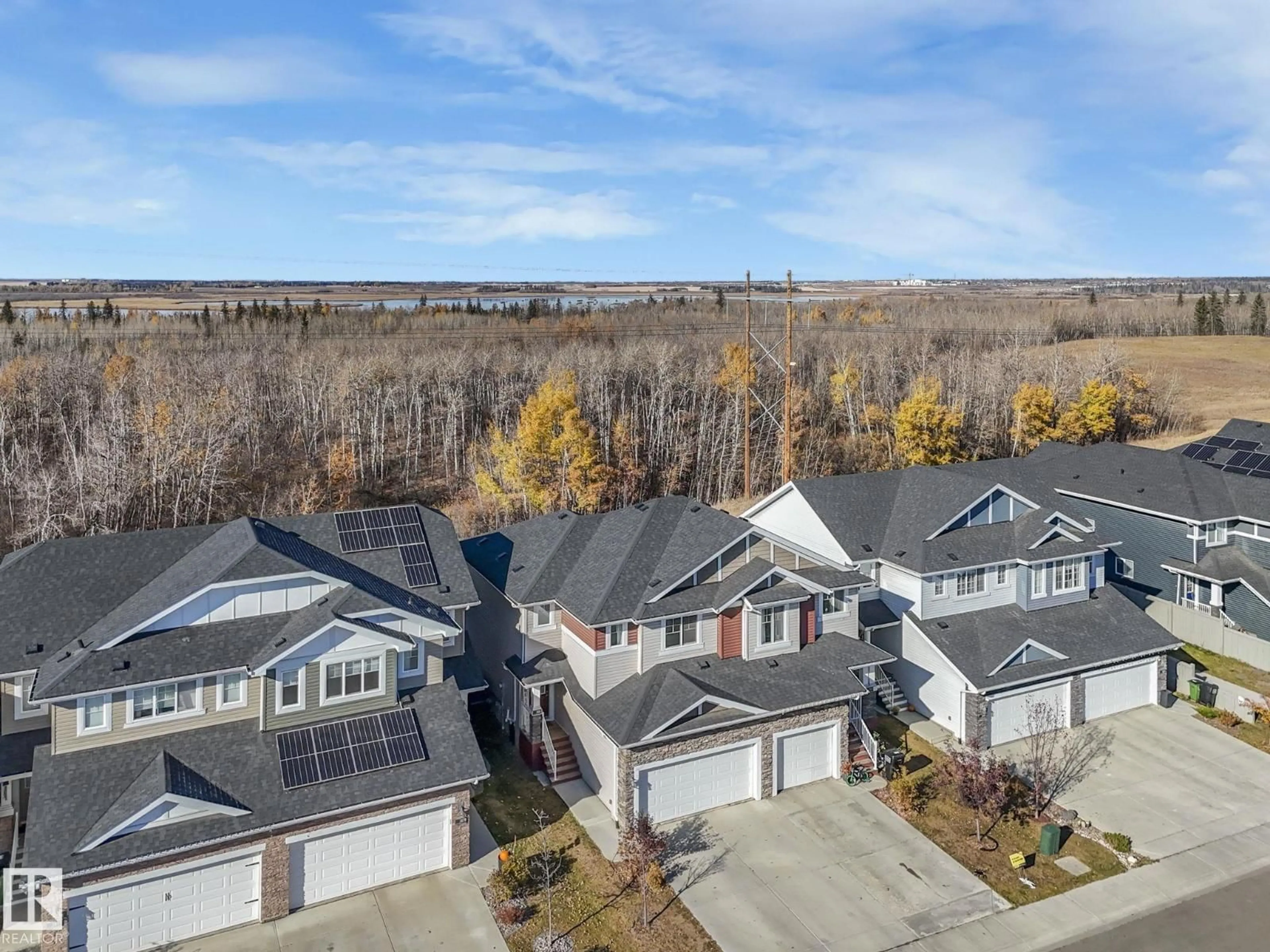 A pic from outside/outdoor area/front of a property/back of a property/a pic from drone, unknown for 3881 ROBINS CR, Edmonton Alberta T5S0M8