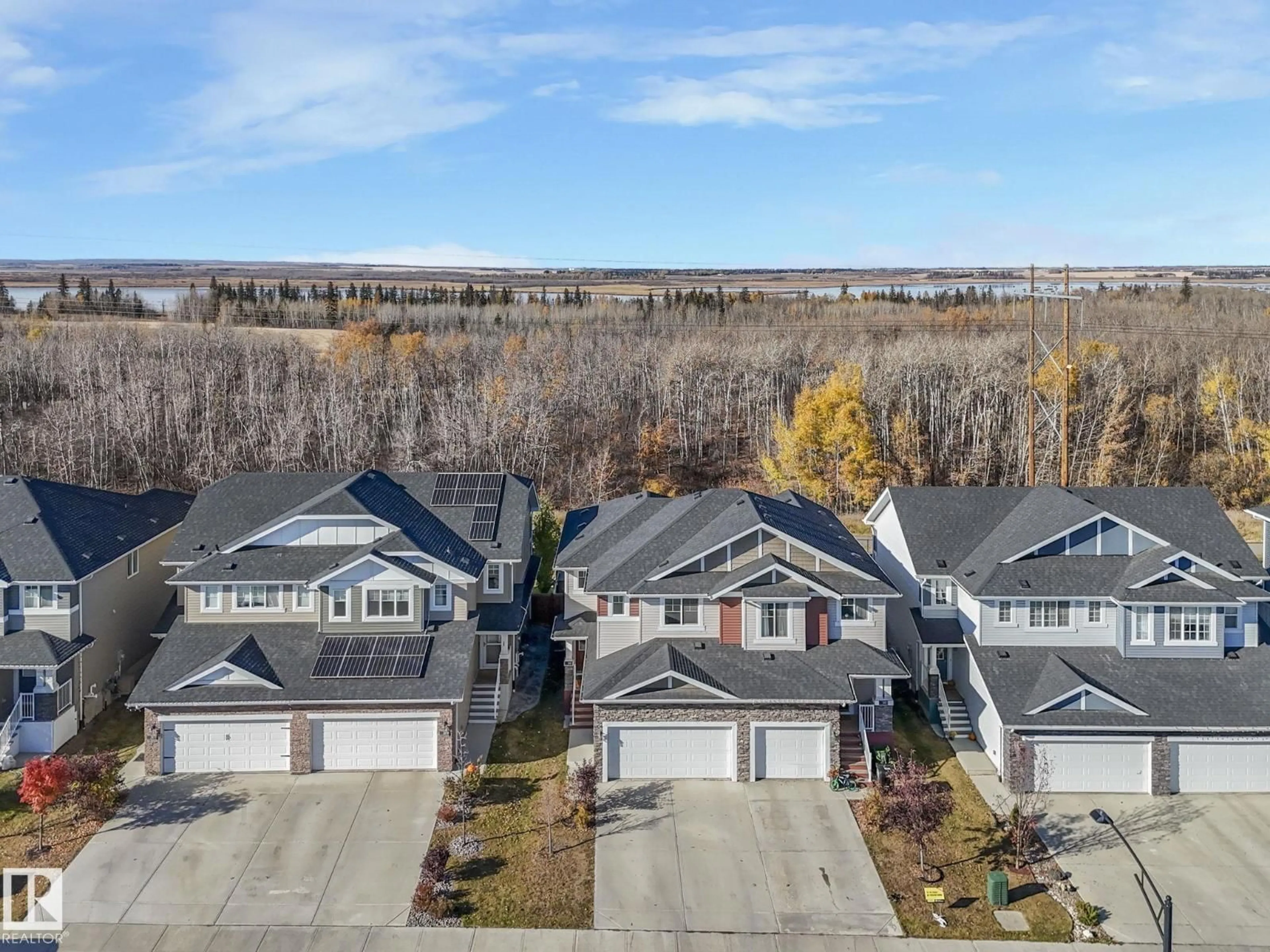 A pic from outside/outdoor area/front of a property/back of a property/a pic from drone, unknown for 3881 ROBINS CR, Edmonton Alberta T5S0M8